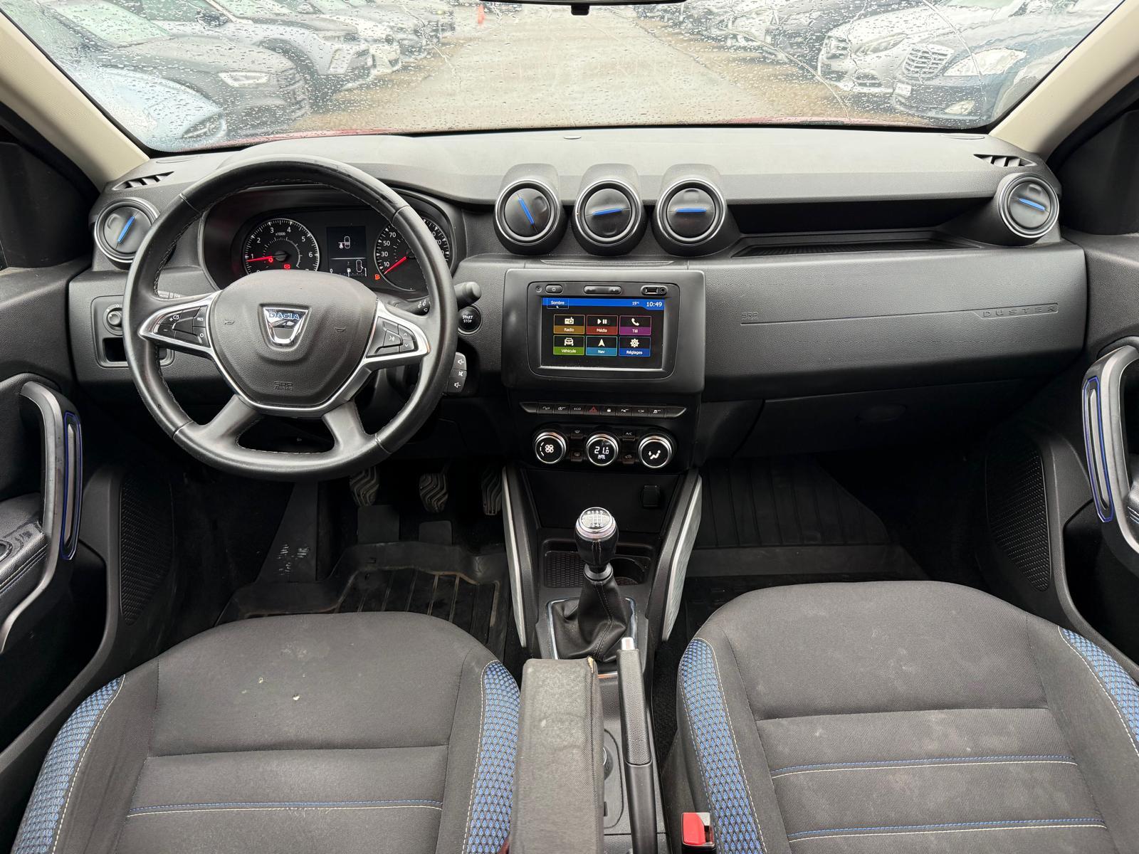 DACIA Duster 1.3 TCe 150 Celebration 4WD-image-9