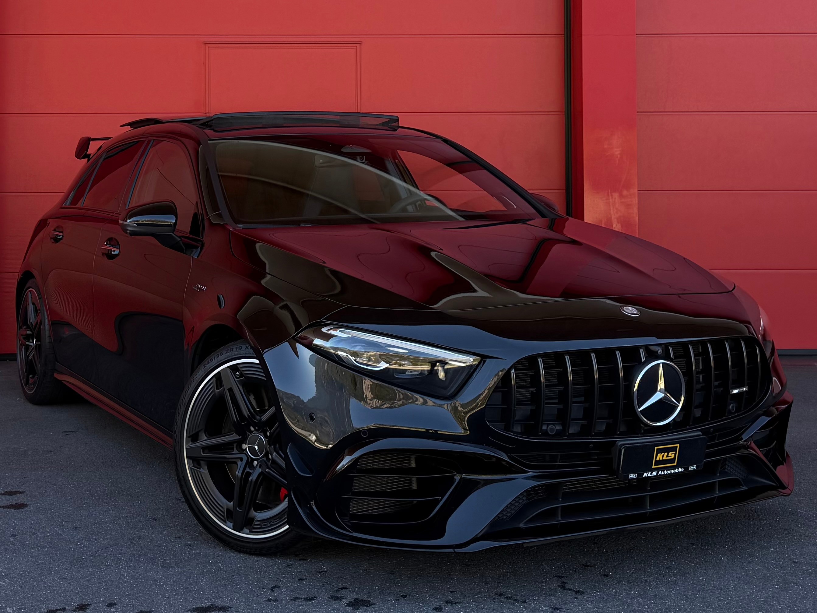 MERCEDES-BENZ A 45 S AMG 4Matic+ Speedshift — slika 1