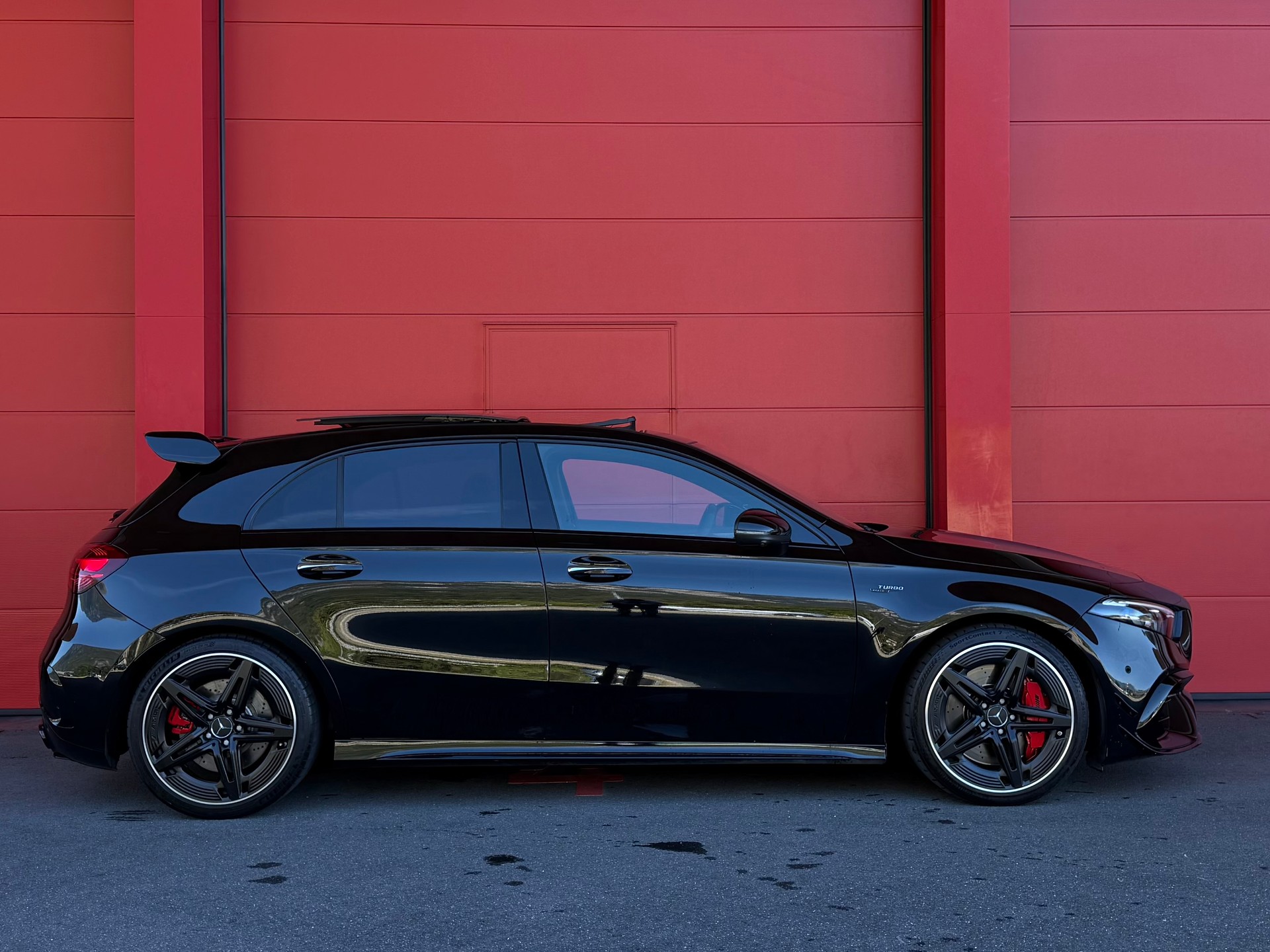 MERCEDES-BENZ A 45 S AMG 4Matic+ Speedshift-image-2