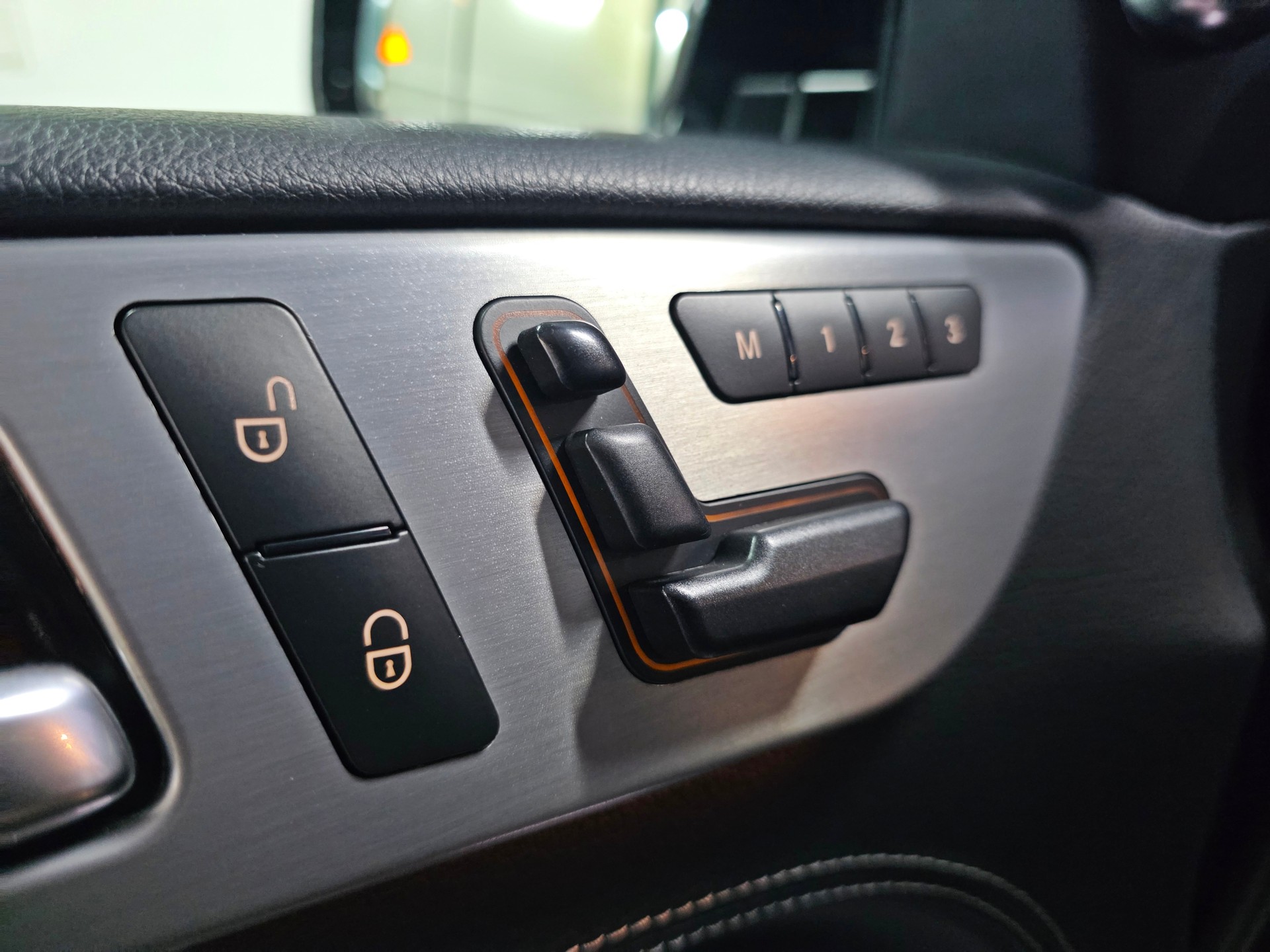MERCEDES-BENZ ML 63 AMG Executive 4Matic Speedshift-image-18