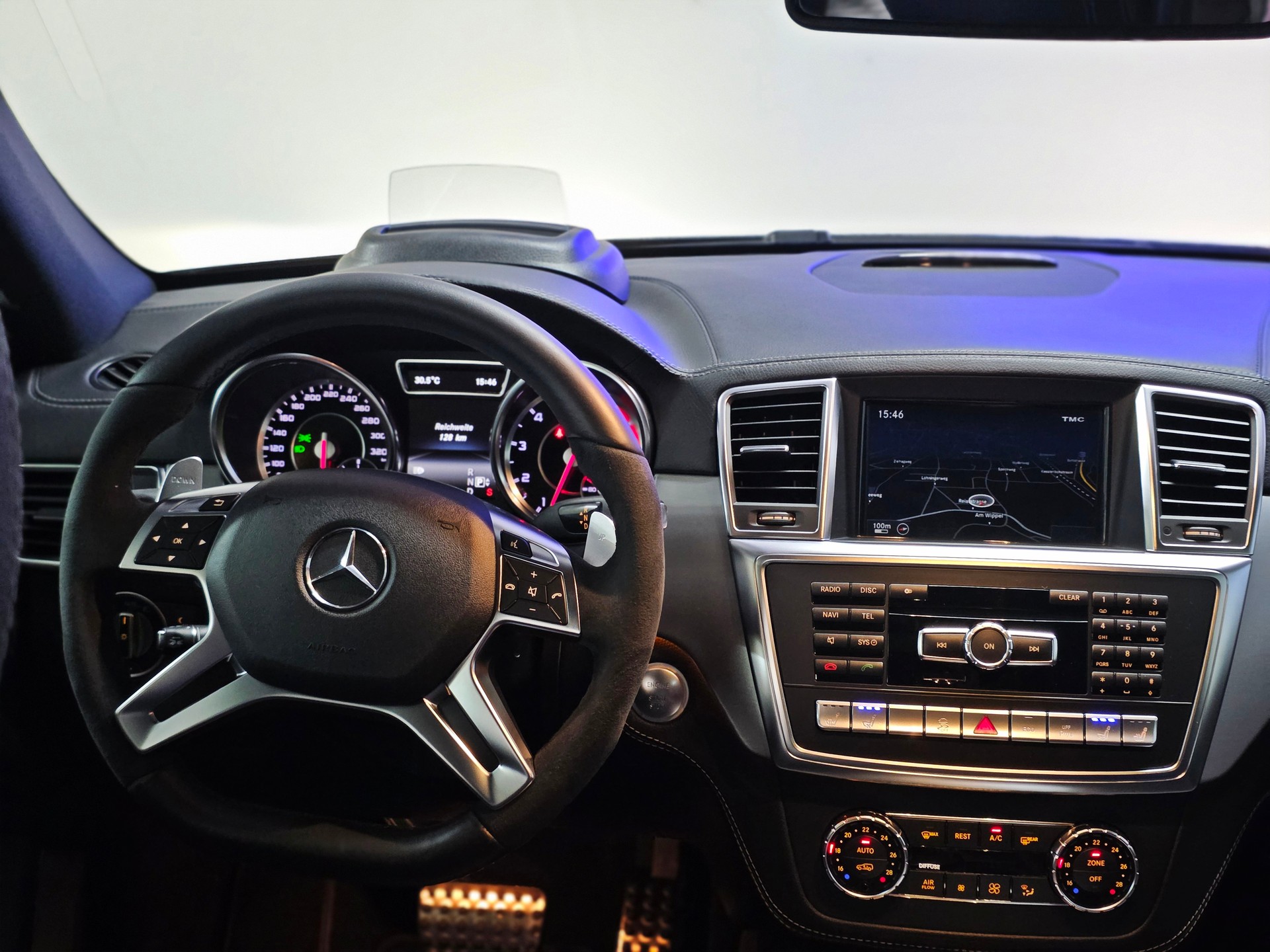 MERCEDES-BENZ ML 63 AMG Executive 4Matic Speedshift-image-14