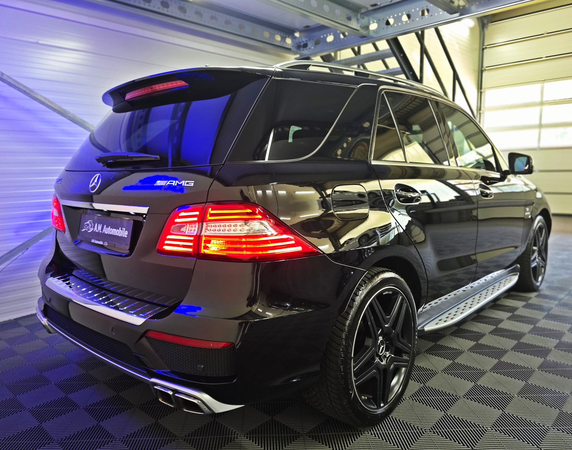MERCEDES-BENZ ML 63 AMG Executive 4Matic Speedshift-image-4