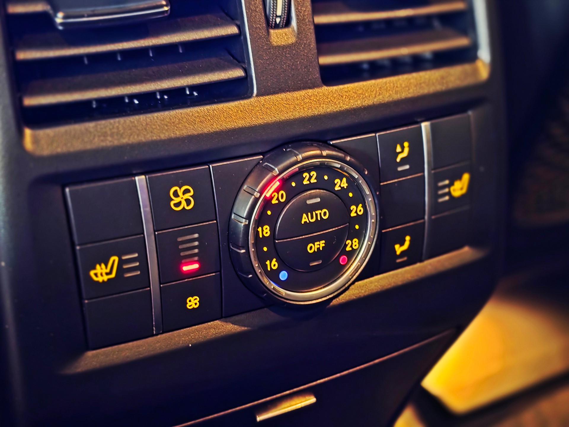 MERCEDES-BENZ ML 63 AMG Executive 4Matic Speedshift-image-23