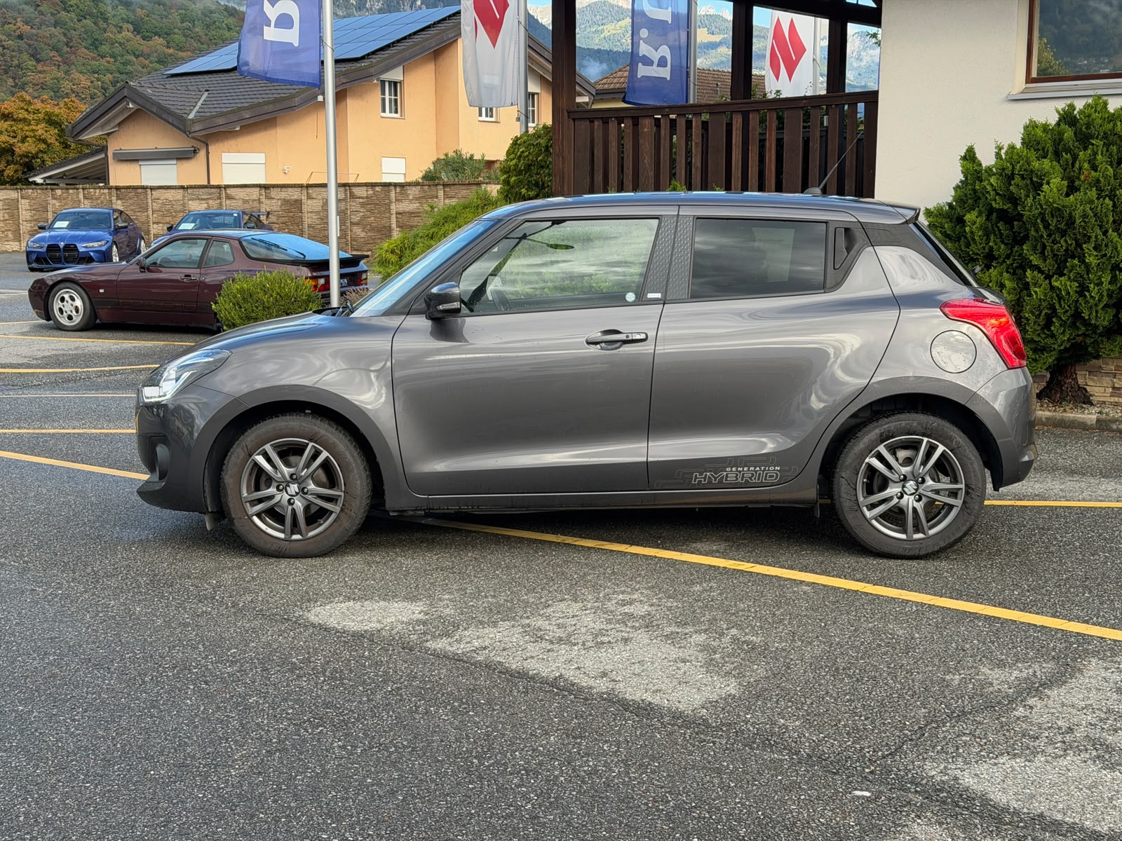 SUZUKI Swift 1.2 Compact + Hybrid CVT-image-1