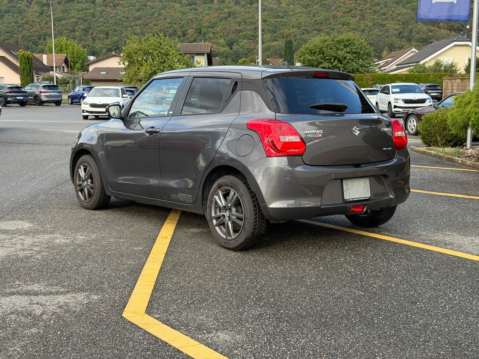 SUZUKI Swift 1.2 Compact + Hybrid CVT-image-2