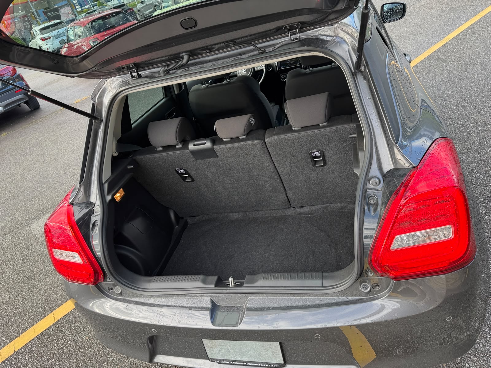 SUZUKI Swift 1.2 Compact + Hybrid CVT-image-10