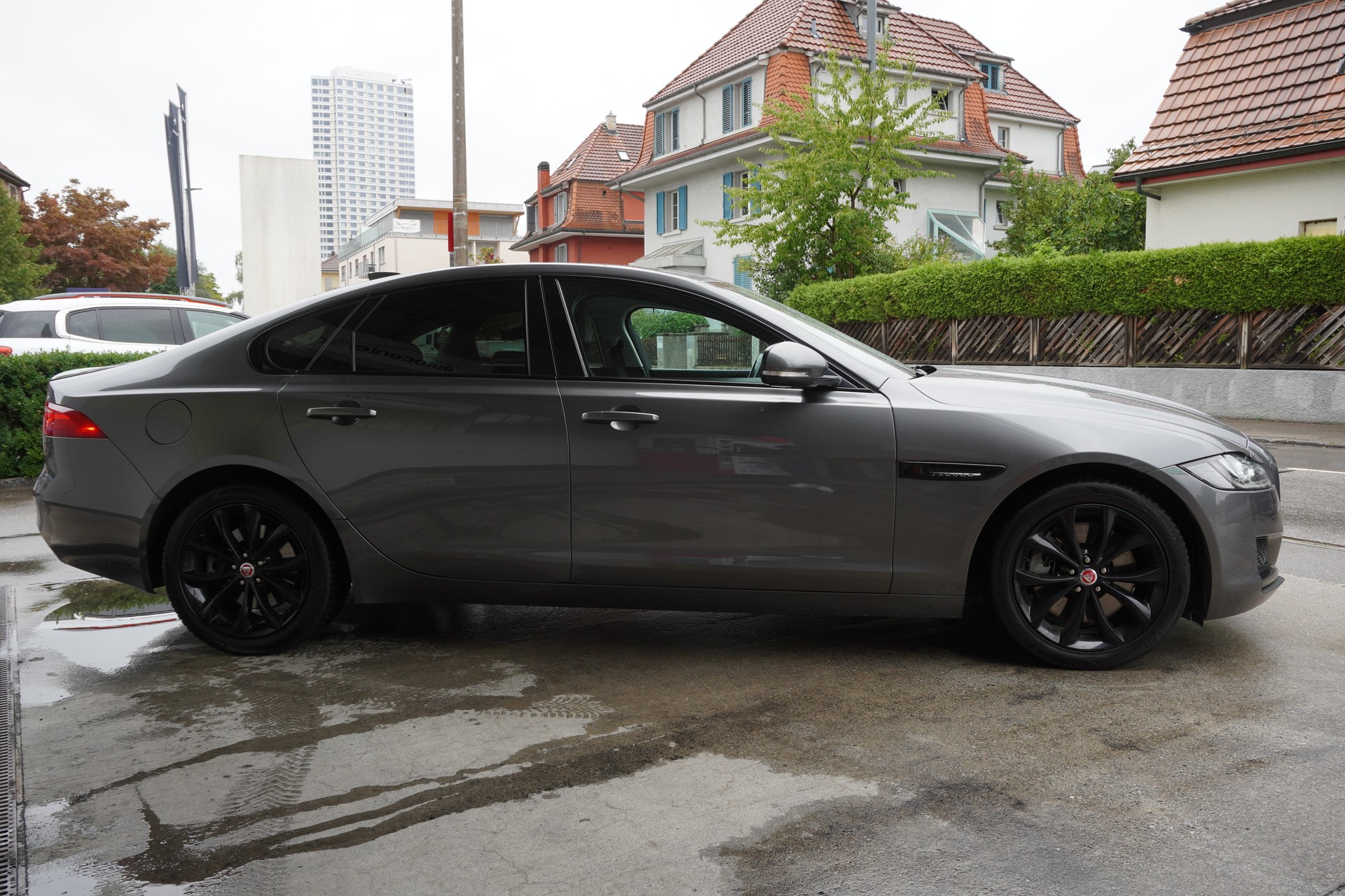 JAGUAR XF 30d Portfolio Automatic-image-4