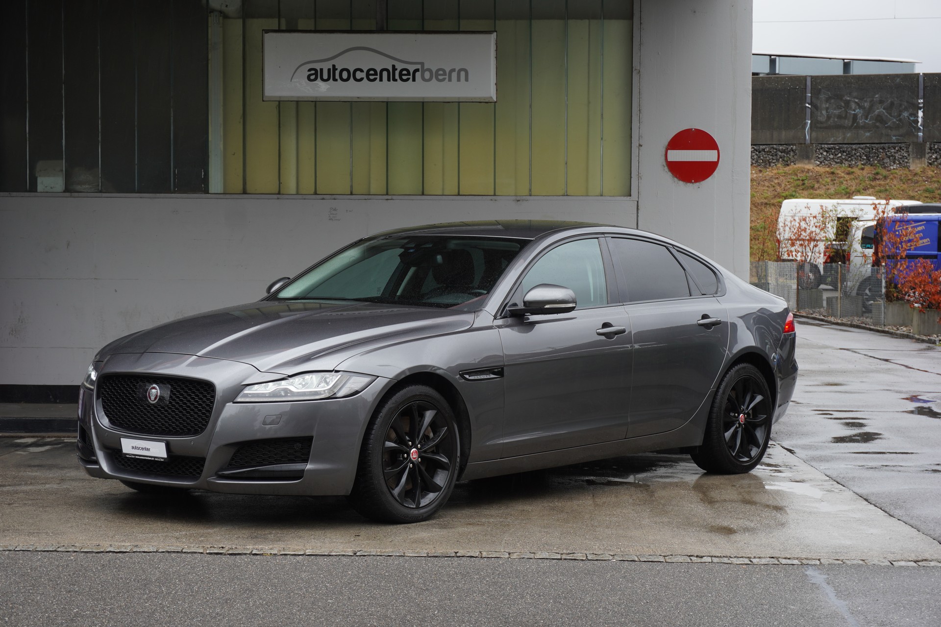 JAGUAR XF 30d Portfolio Automatic-image-0
