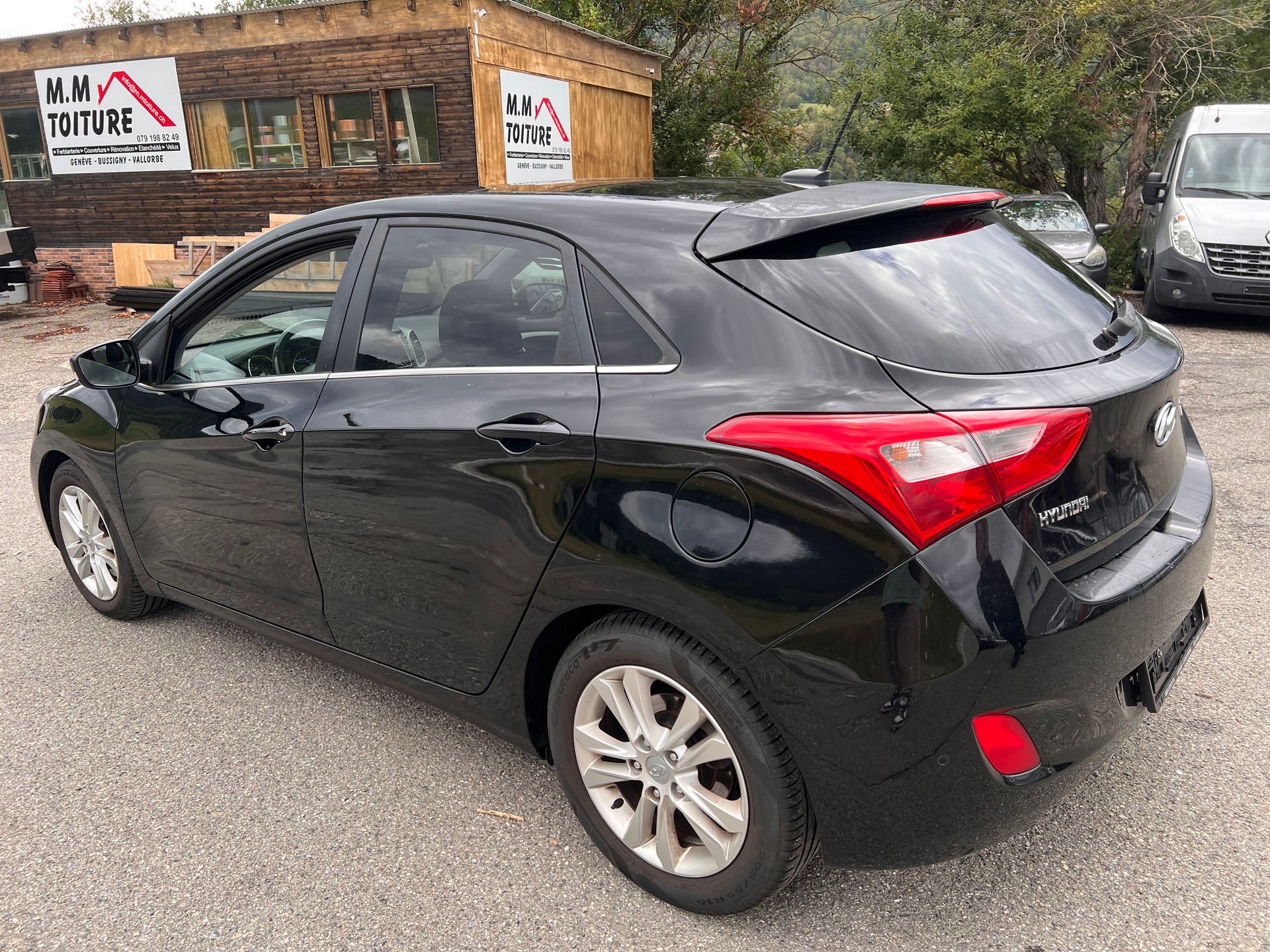HYUNDAI i30 1.6 GDI Style Automatic-image-6