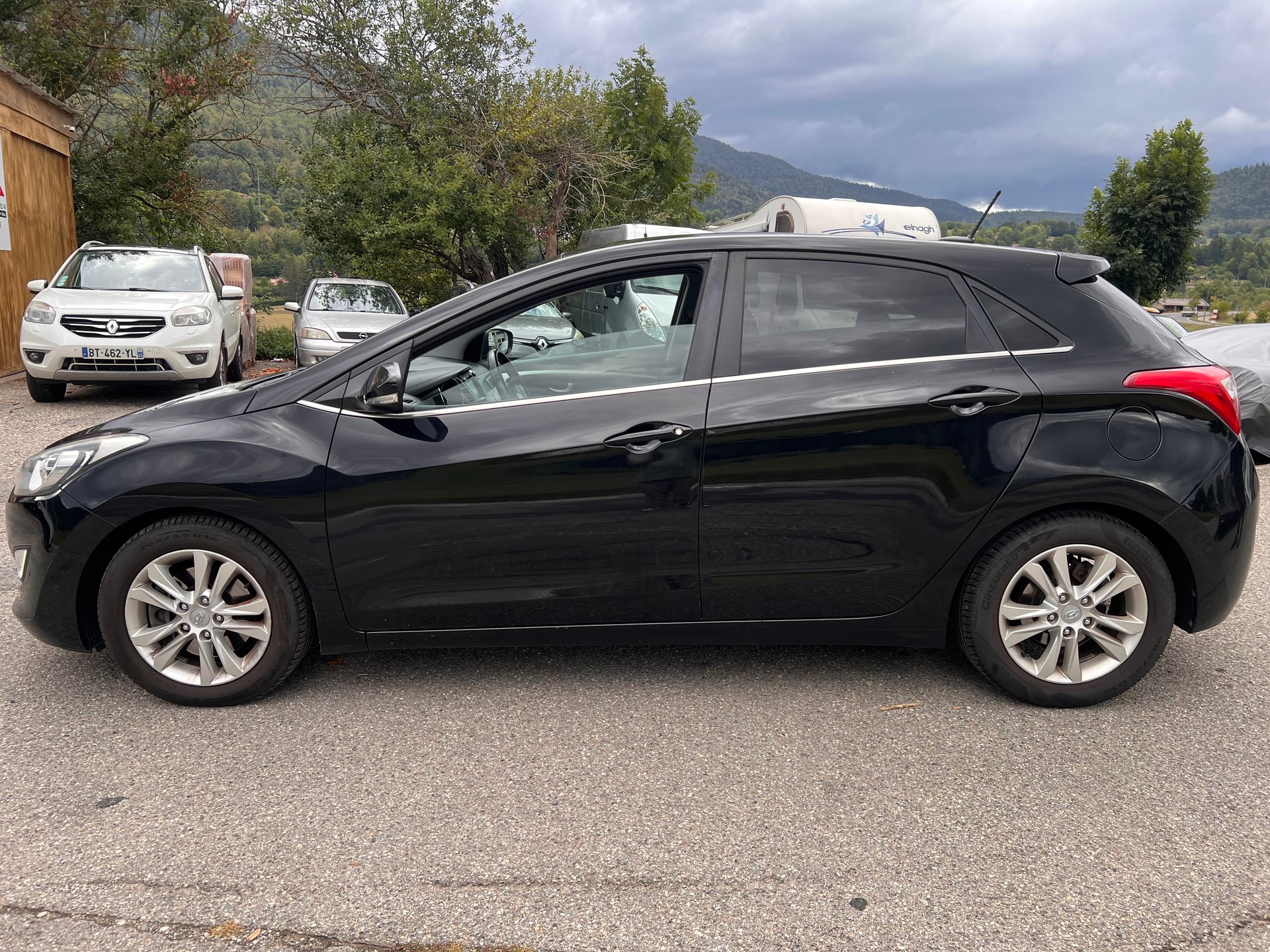 HYUNDAI i30 1.6 GDI Style Automatic-image-7
