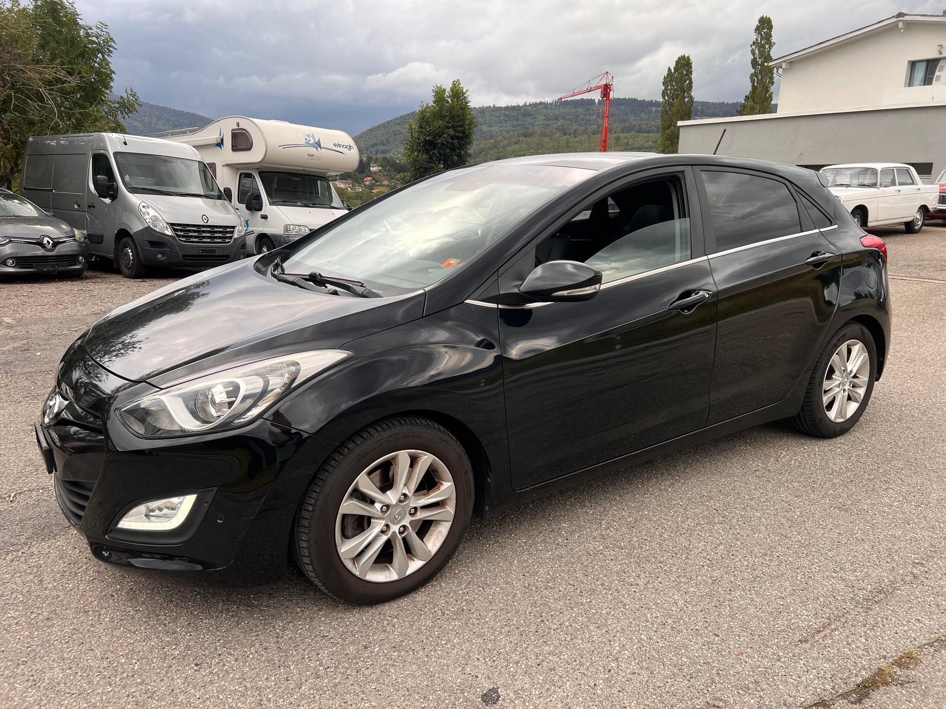 HYUNDAI i30 1.6 GDI Style Automatic-image-8