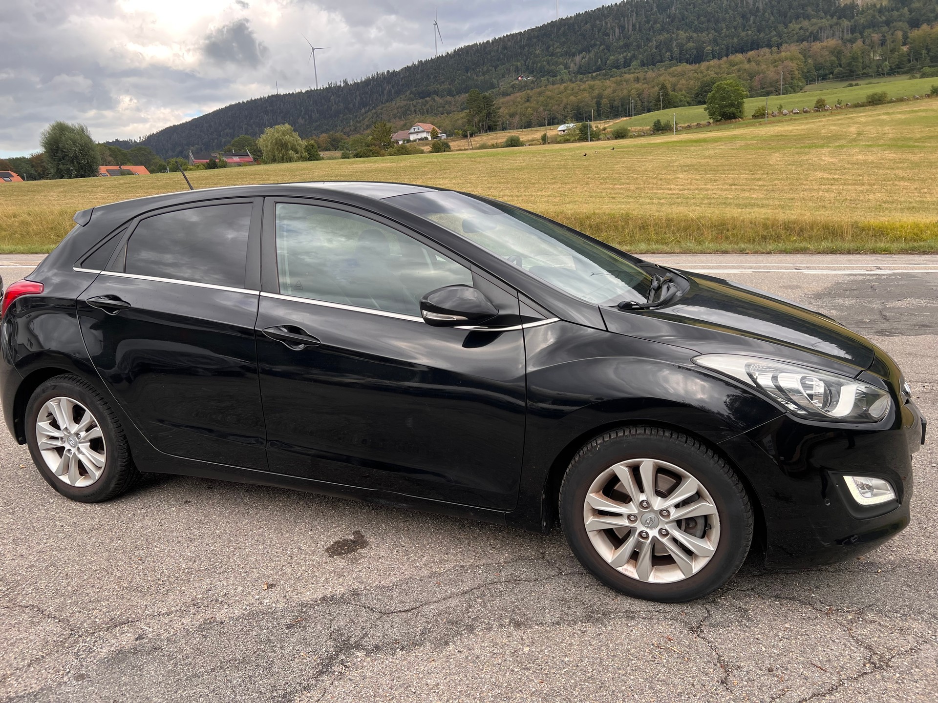 HYUNDAI i30 1.6 GDI Style Automatic-image-3