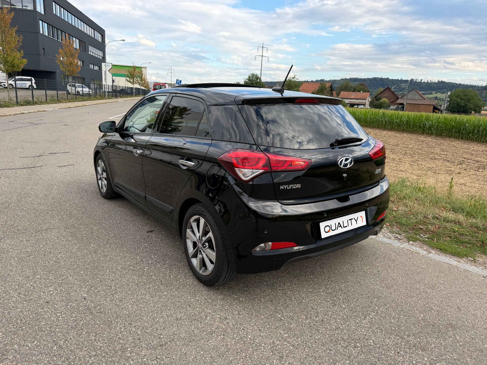 HYUNDAI i20 1.4 ***Vertex*** Automatic-image-3