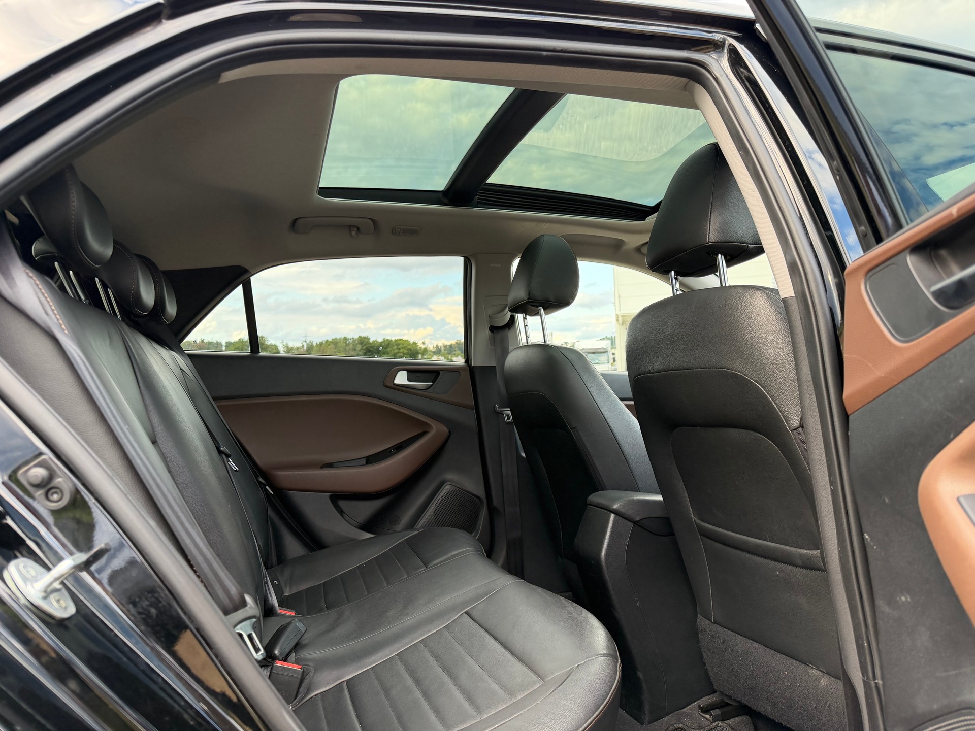 HYUNDAI i20 1.4 ***Vertex*** Automatic-image-19