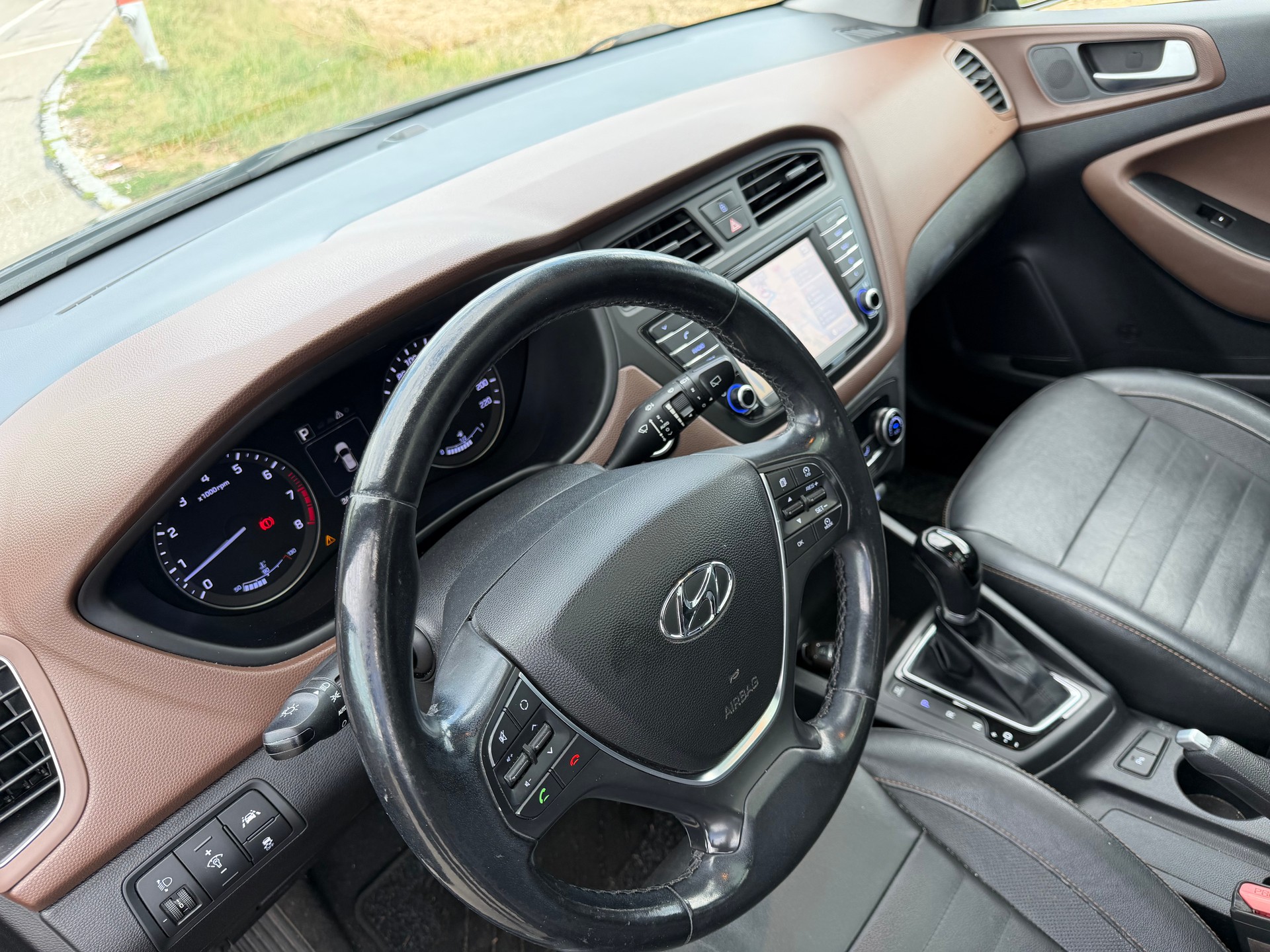 HYUNDAI i20 1.4 ***Vertex*** Automatic-image-13