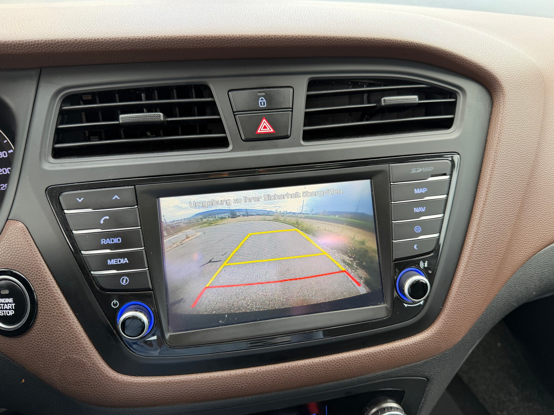 HYUNDAI i20 1.4 ***Vertex*** Automatic-image-14