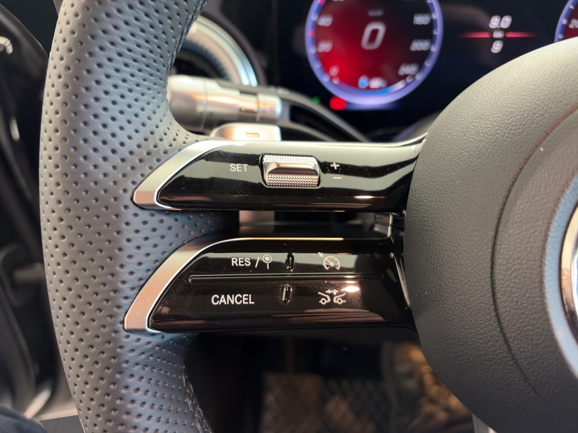 MERCEDES-BENZ GLC 400 4matic-image-14