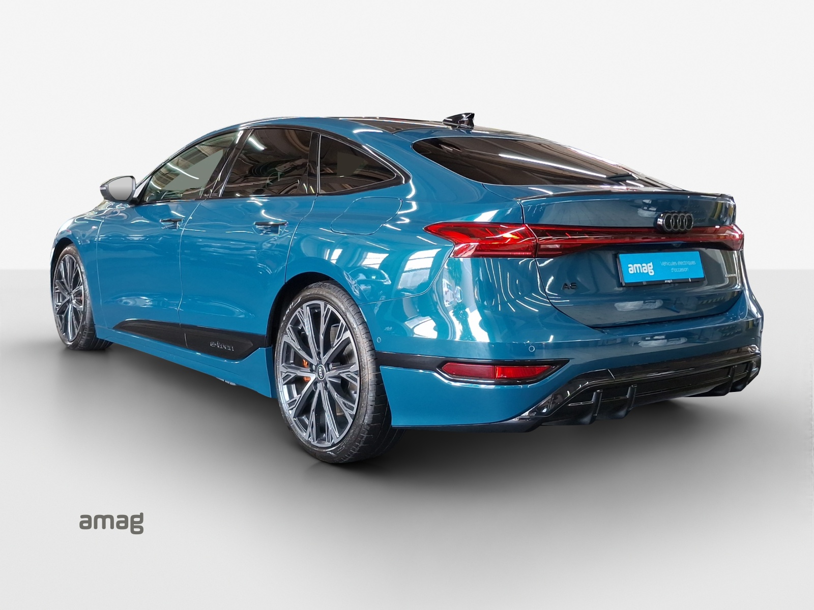 AUDI A6 Sportback e-tron quattro-image-2