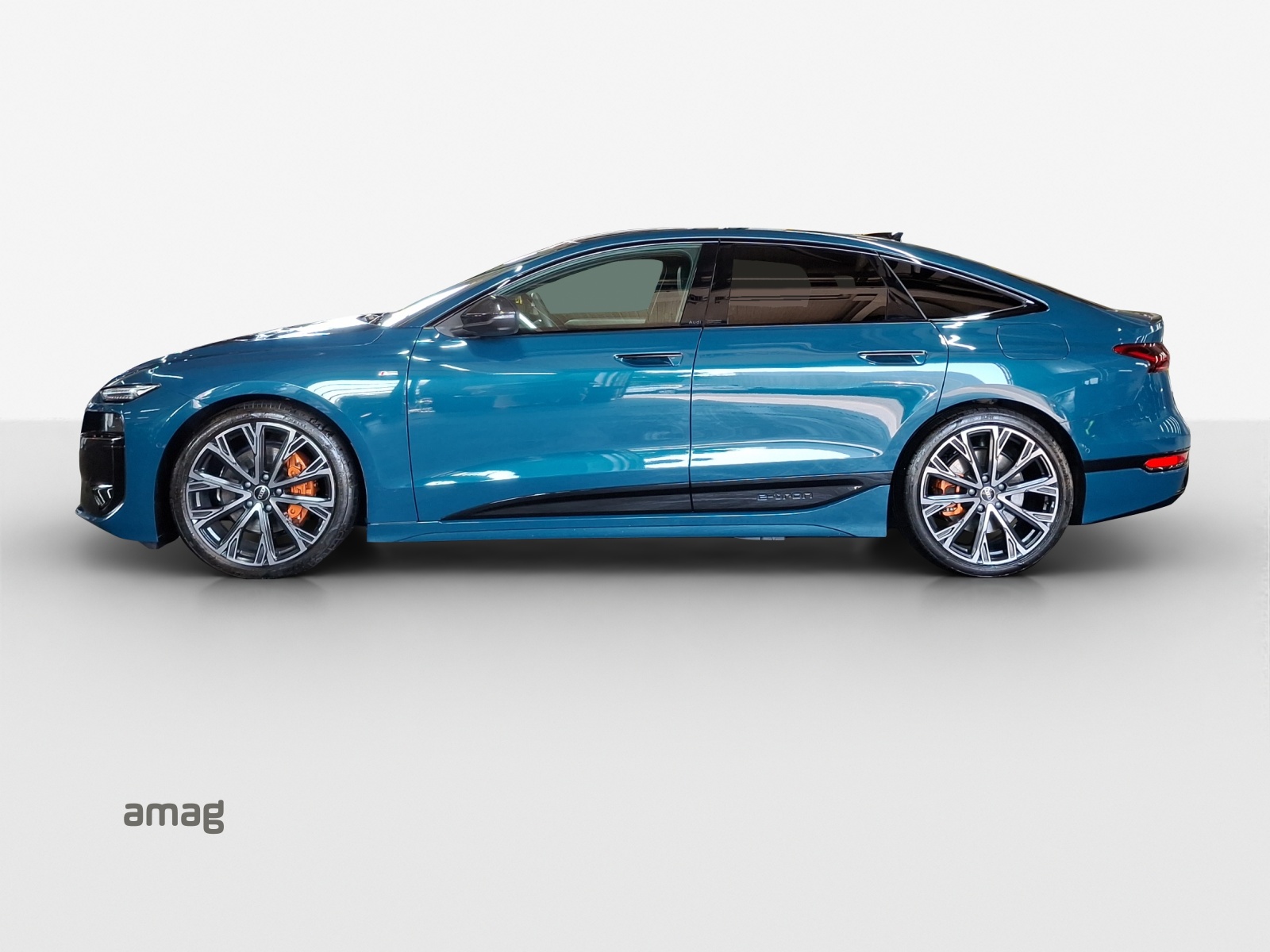 AUDI A6 Sportback e-tron quattro-image-1