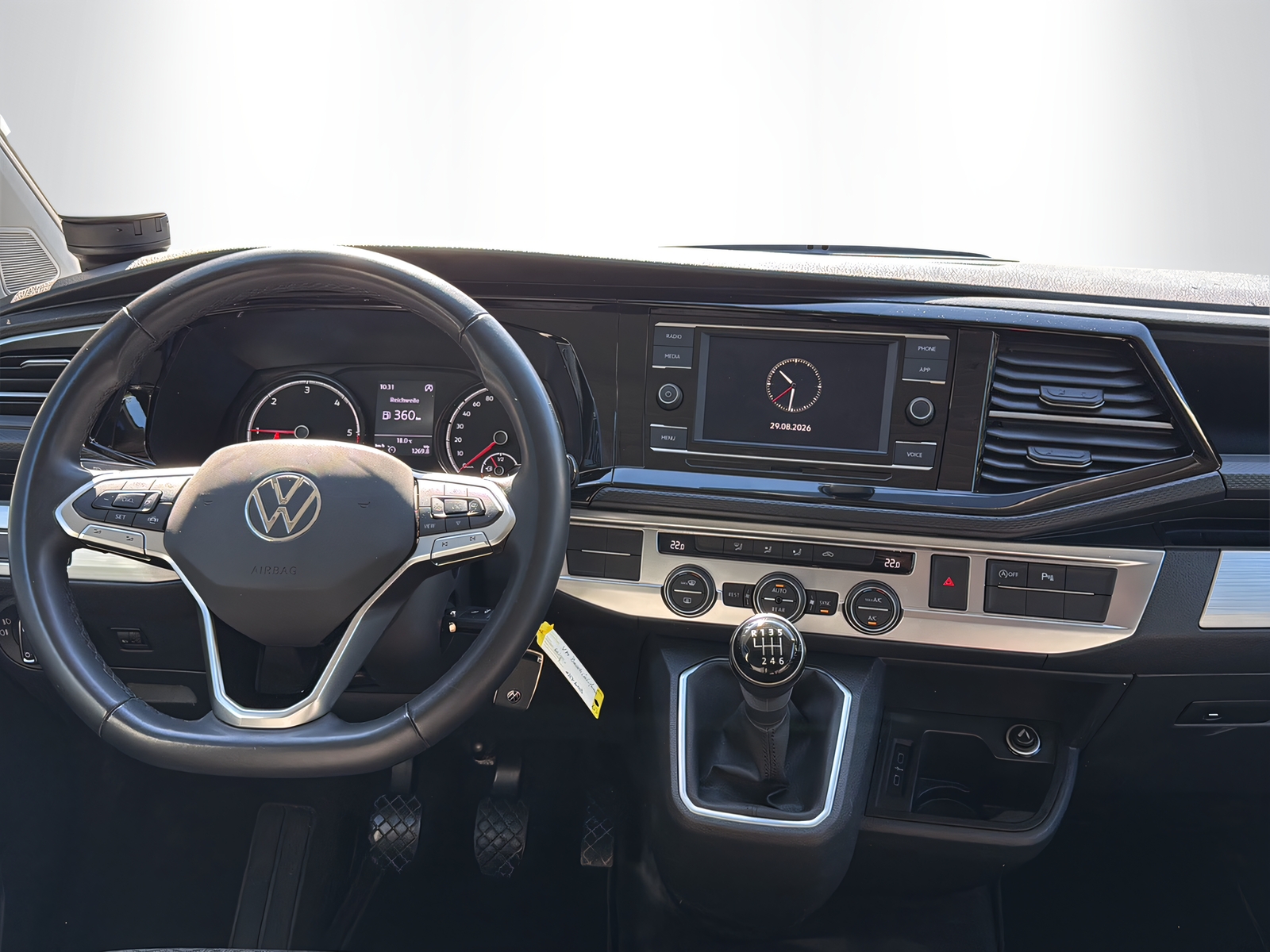 VW T6.1 California 2.0 TDI Beach-image-9