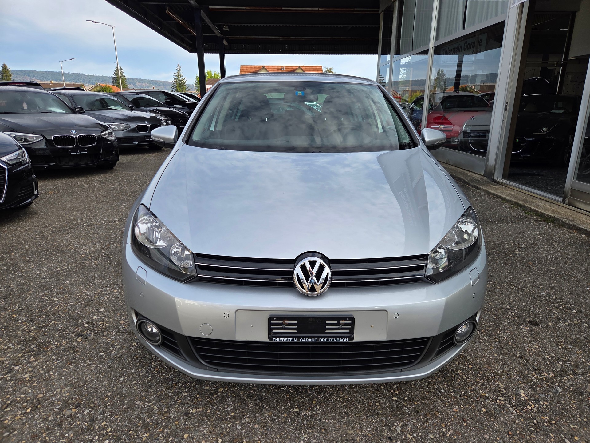 VW Golf Team-showroom-element-2