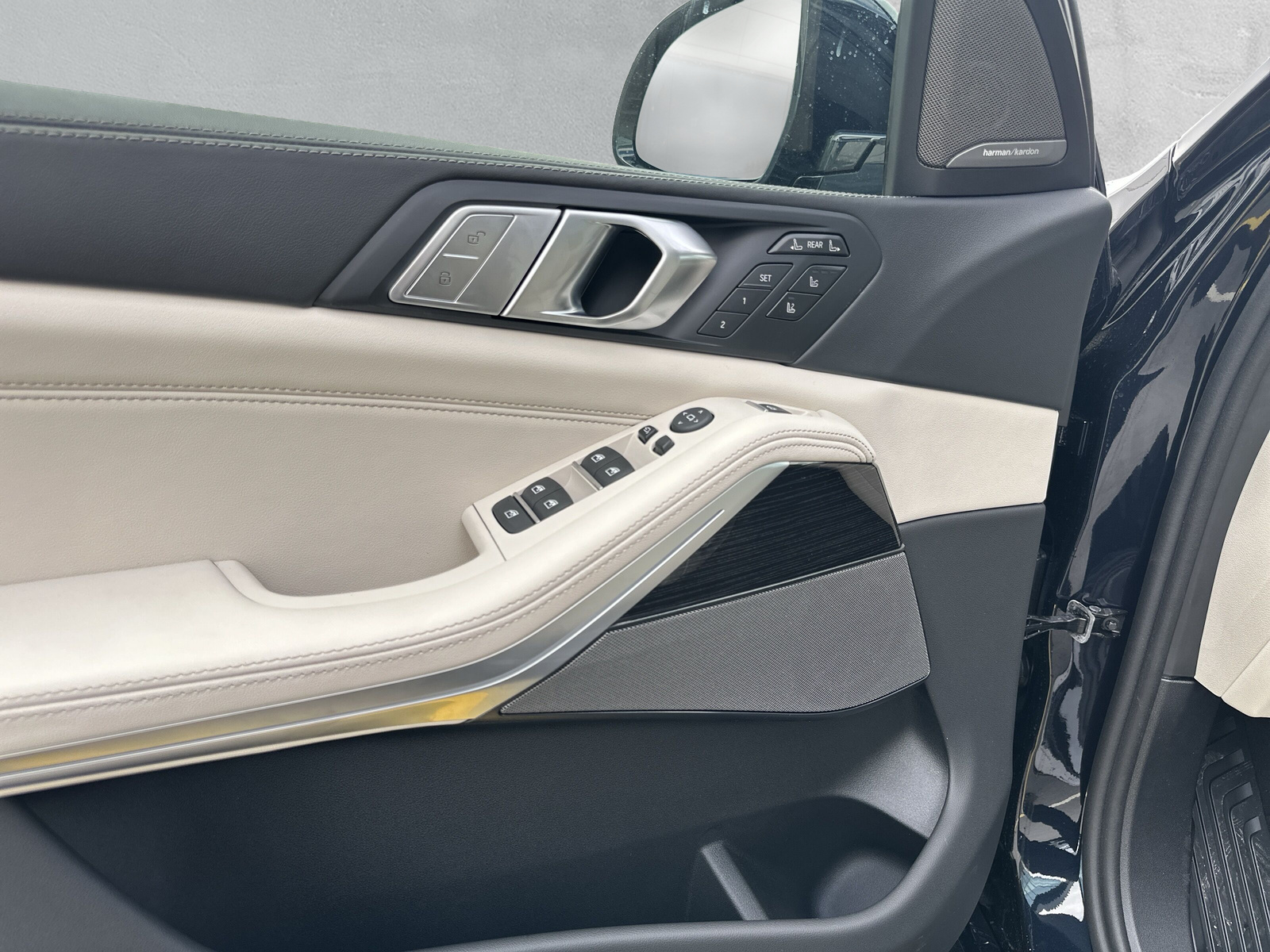 BMW X7 xDrive 48V 40d M Sport Pro Steptronic-image-16
