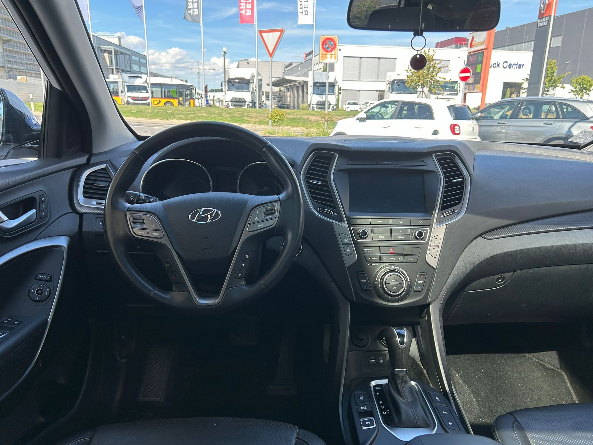 HYUNDAI Santa Fe 2.2 CRDI Amplia 4WD Automatic-image-7