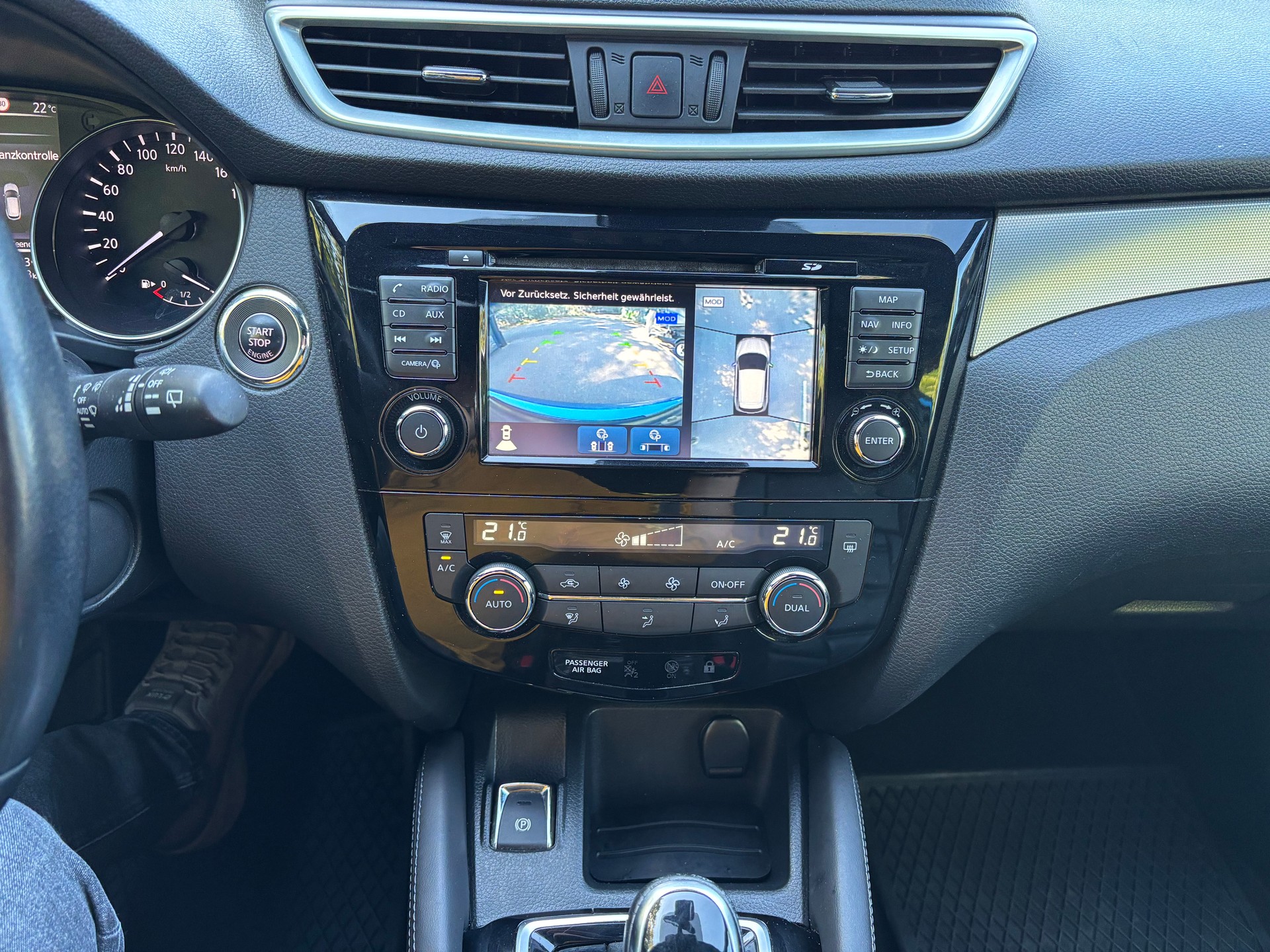 NISSAN Qashqai 1.2 DIG-T tekna-image-10