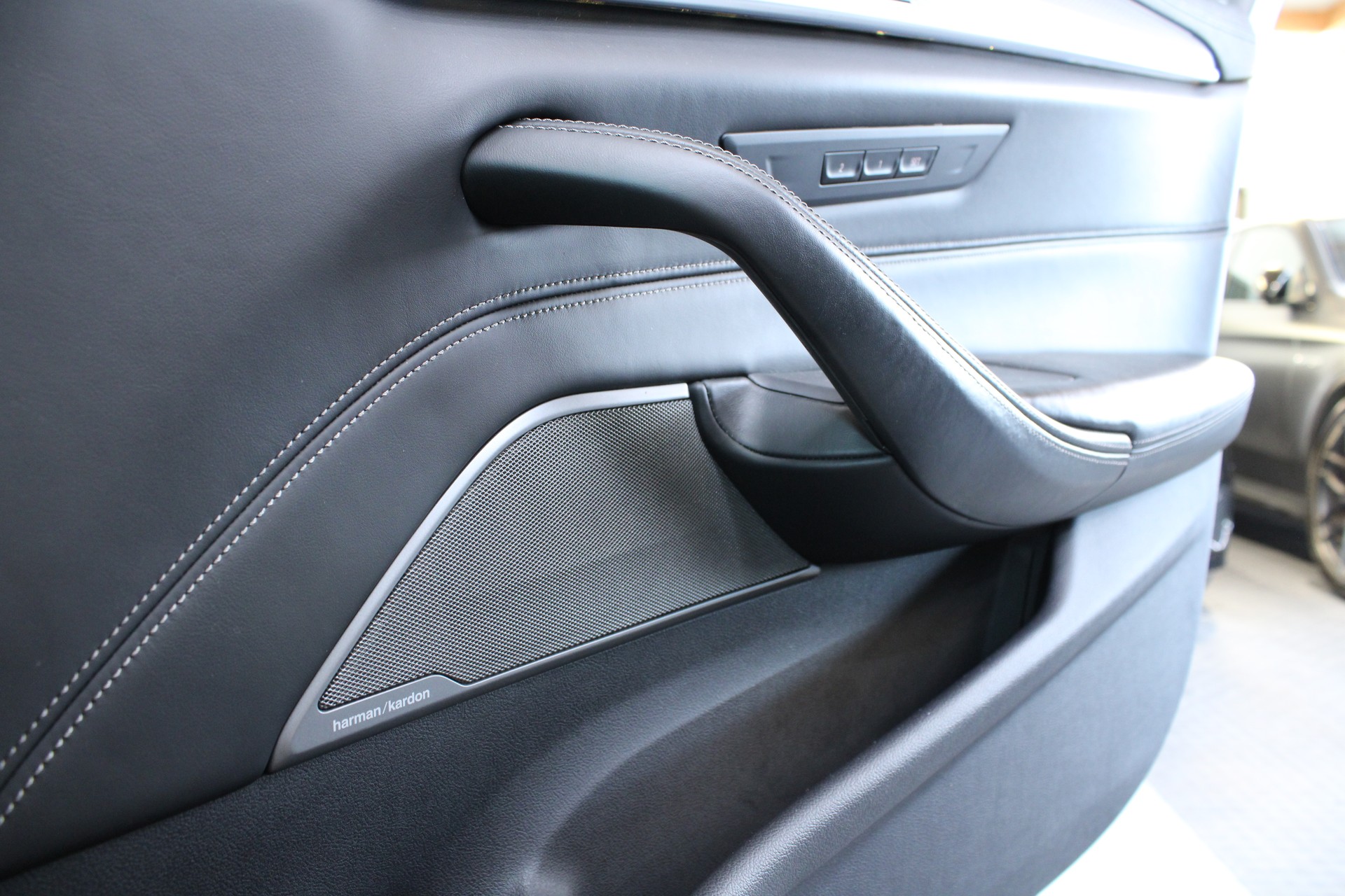 BMW M550d xDrive Steptronic-image-15