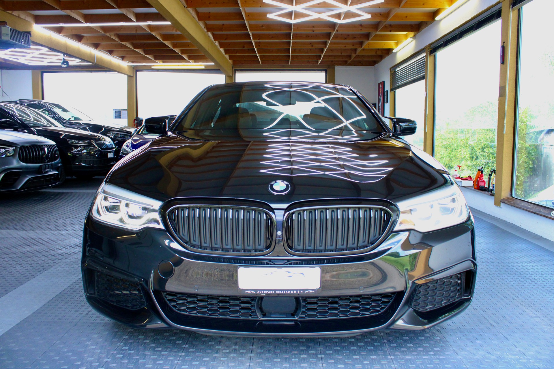 BMW M550d xDrive Steptronic-image-1