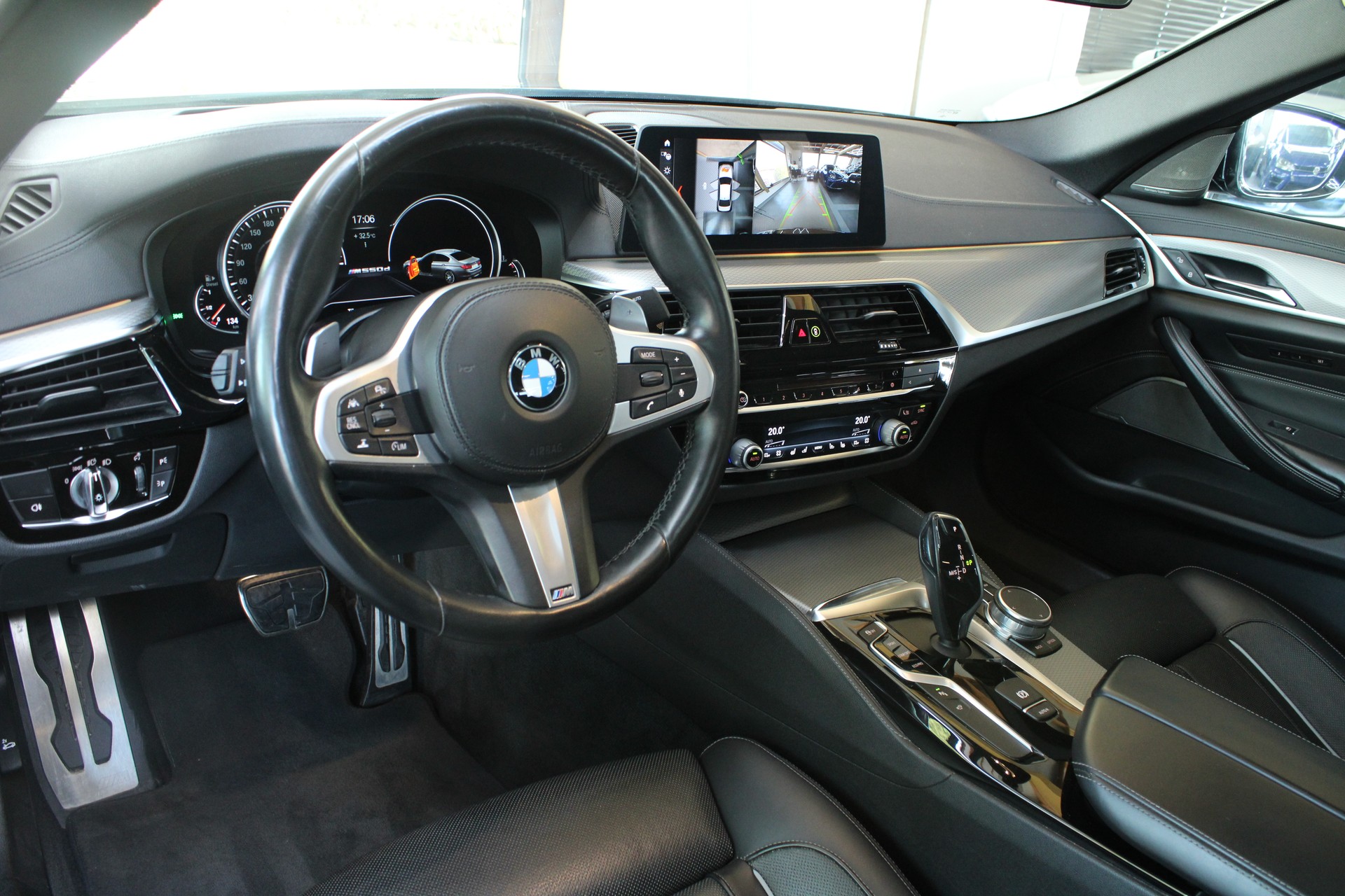 BMW M550d xDrive Steptronic-image-8