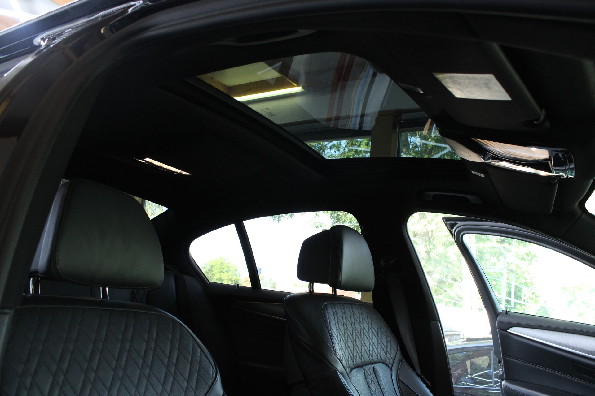 BMW M550d xDrive Steptronic-image-14