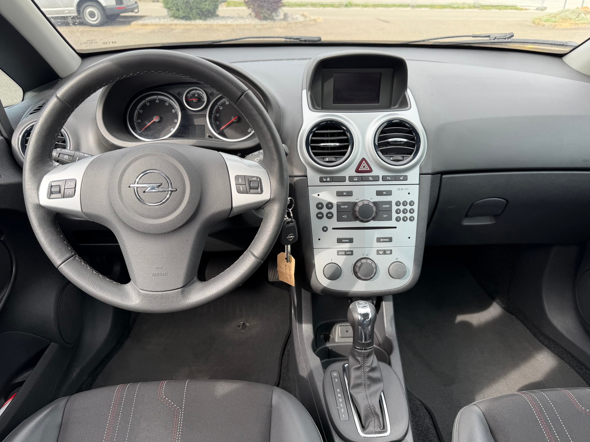 OPEL Corsa 1.4 TP Anniversary Edition Automatic-image-7
