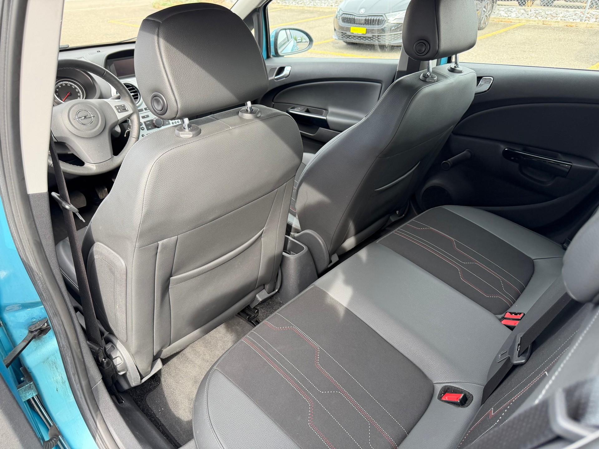 OPEL Corsa 1.4 TP Anniversary Edition Automatic-image-6