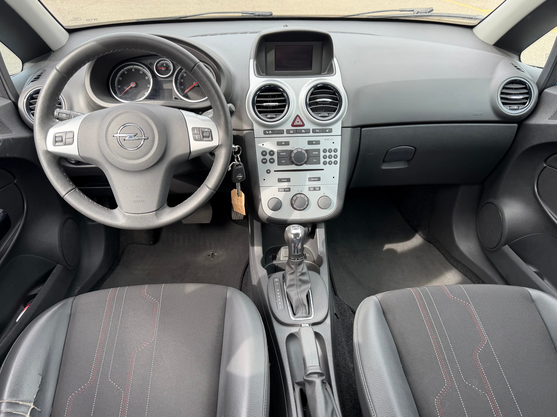 OPEL Corsa 1.4 TP Anniversary Edition Automatic-image-4
