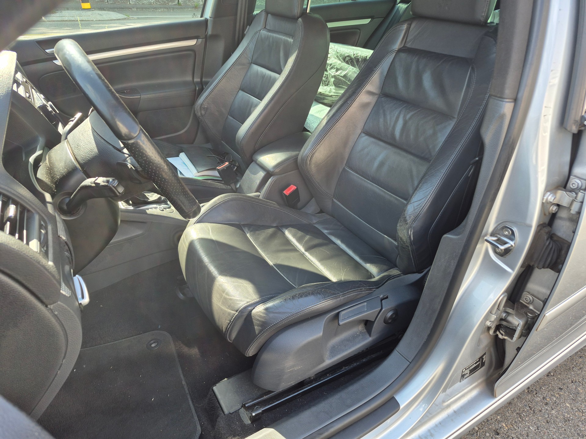 VW Golf R32 4Motion DSG-image-9