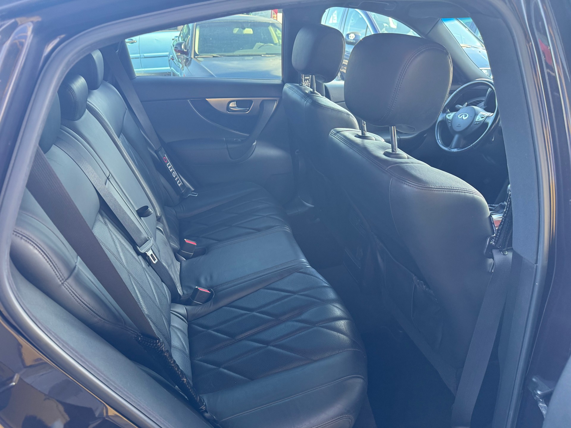 INFINITI FX50 S AWD Automatic-image-9