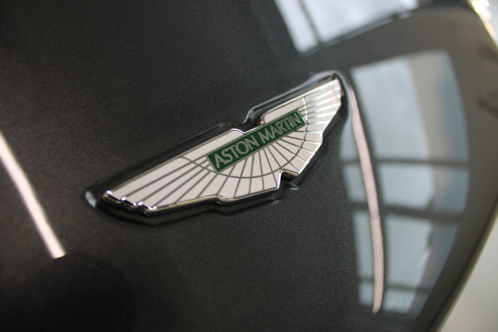 ASTON MARTIN DB9 Volante Touchtronic 2-image-19