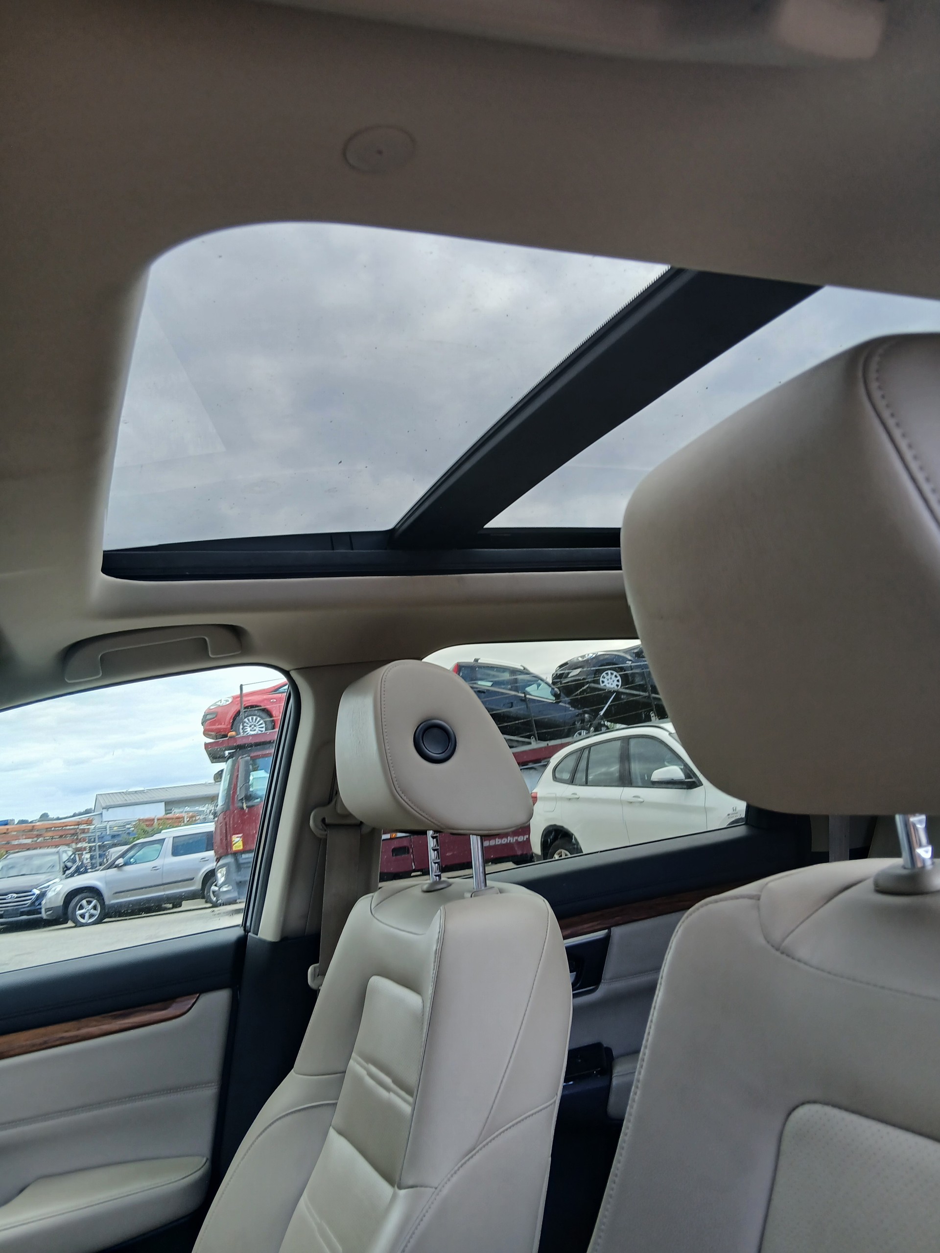HONDA CR-V 1.5 i-VTEC Executive 4WD Automatic-image-6