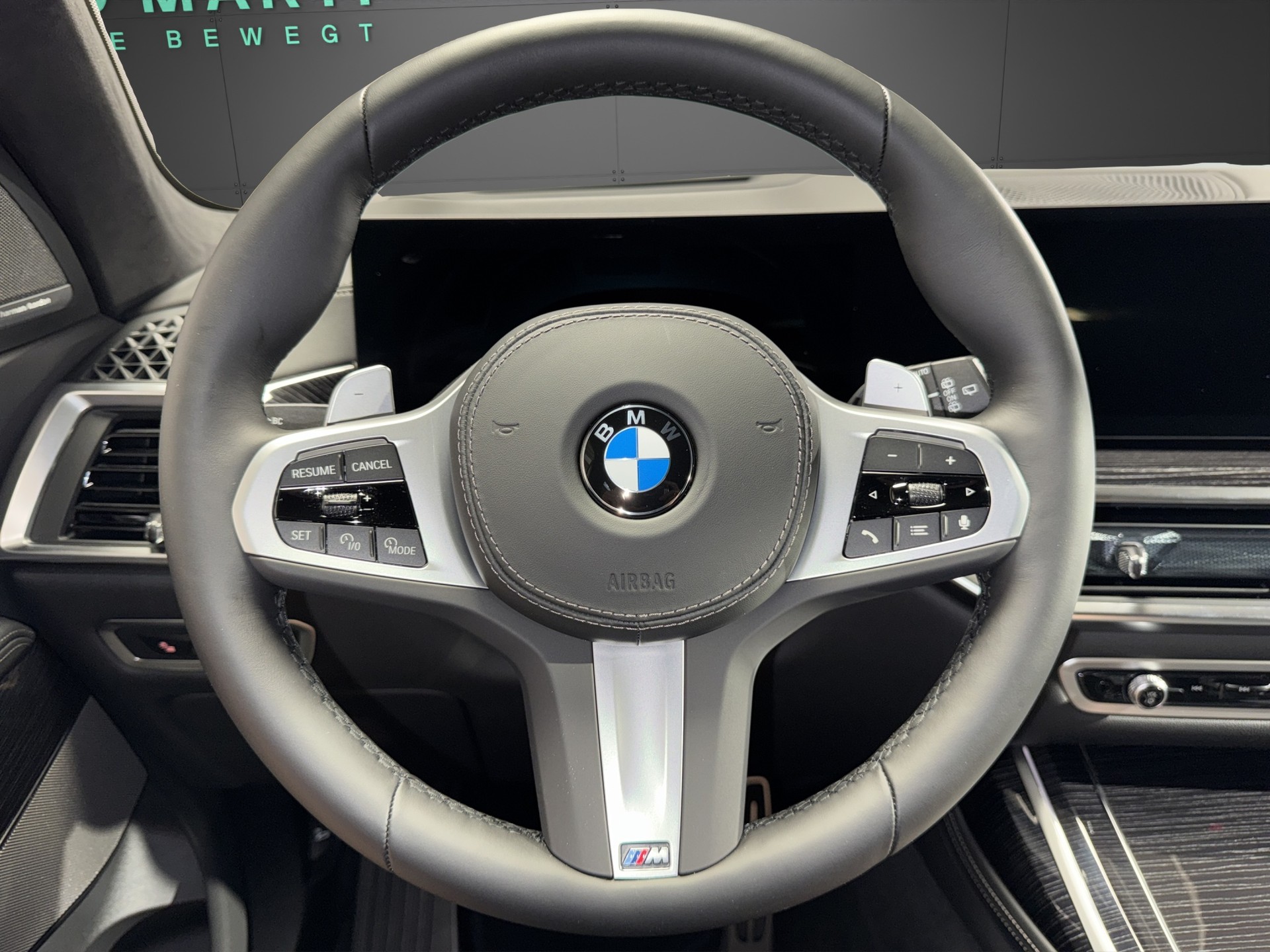 BMW X7 40i xDrive SAG-image-12