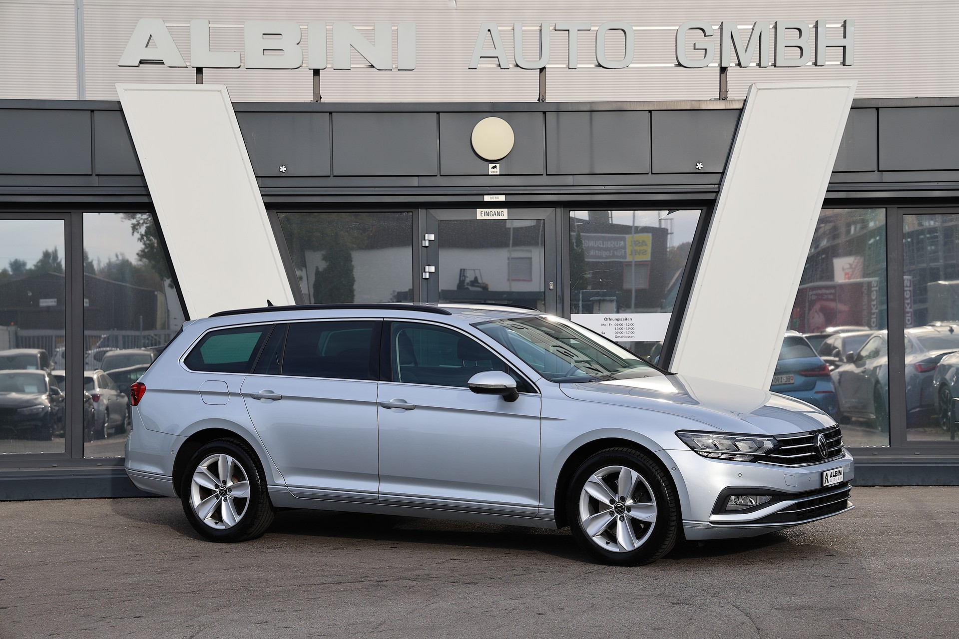 VW Passat Variant 2.0 TDI 200 Business DSG 4m-showroom-element-1