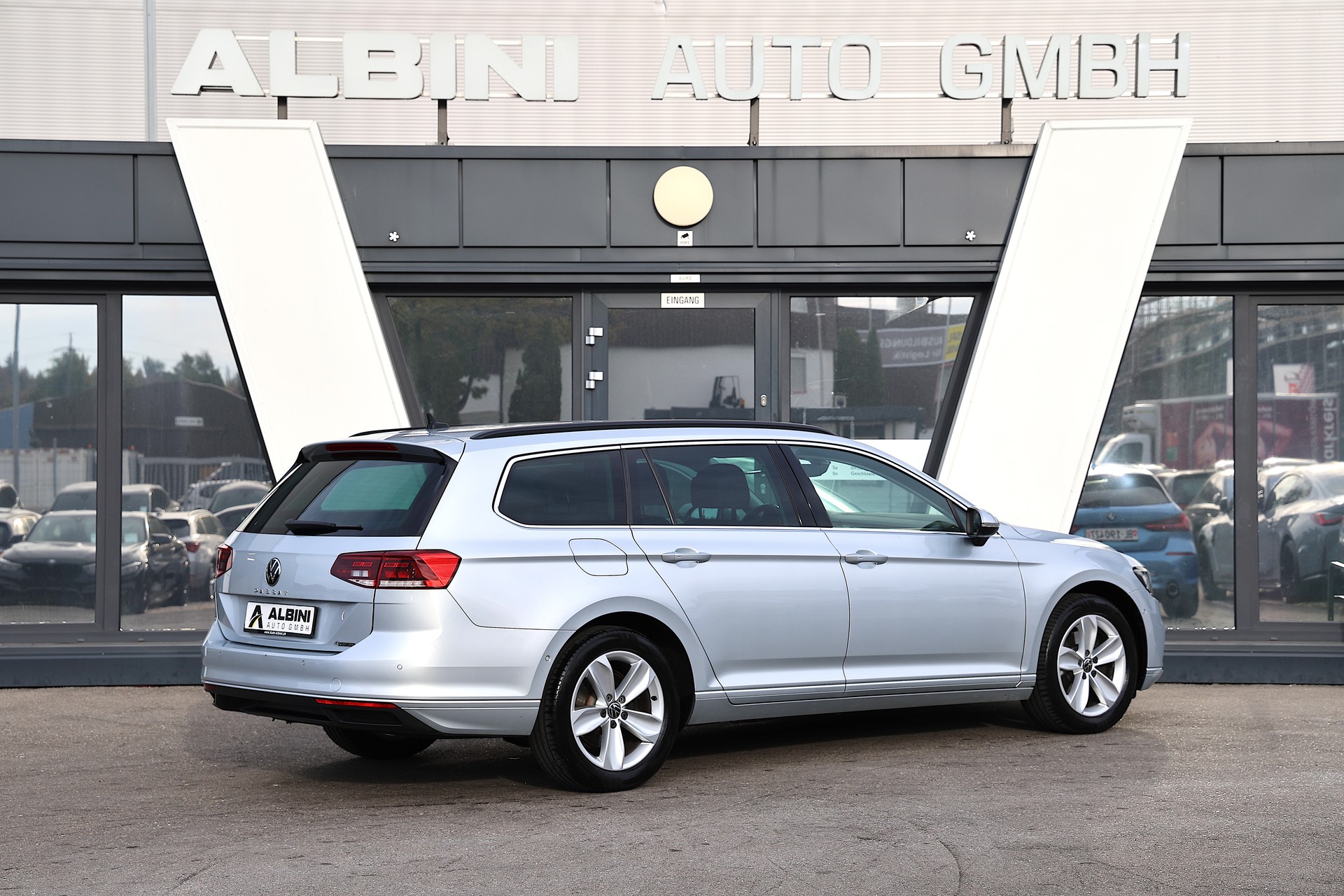 VW Passat Variant 2.0 TDI 200 Business DSG 4m-showroom-element-2