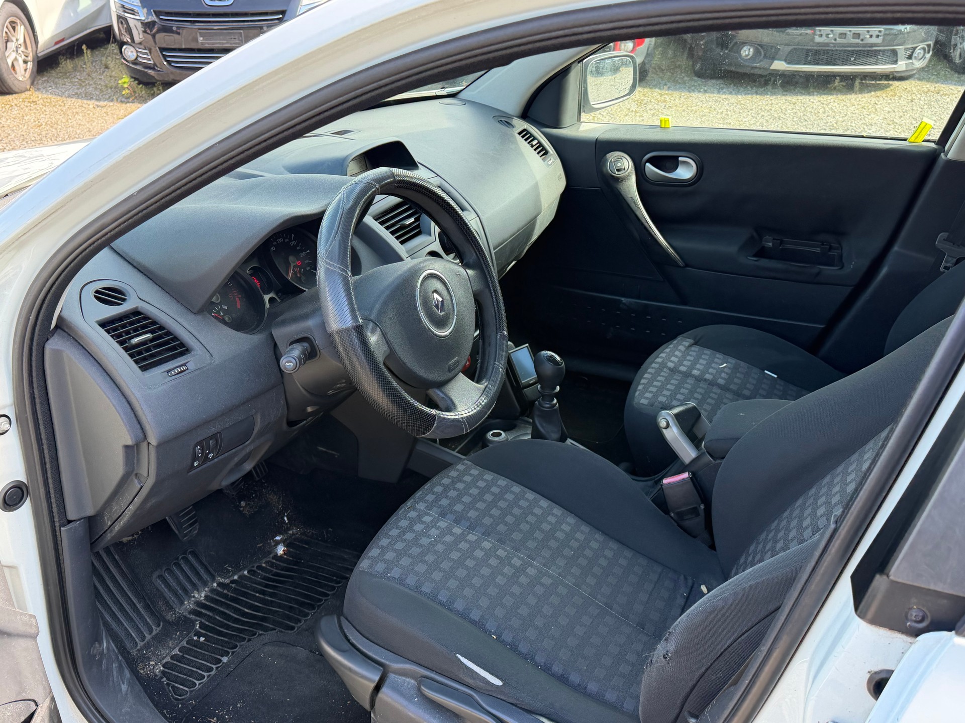 RENAULT Mégane Break 1.5 dCi Expression-image-6