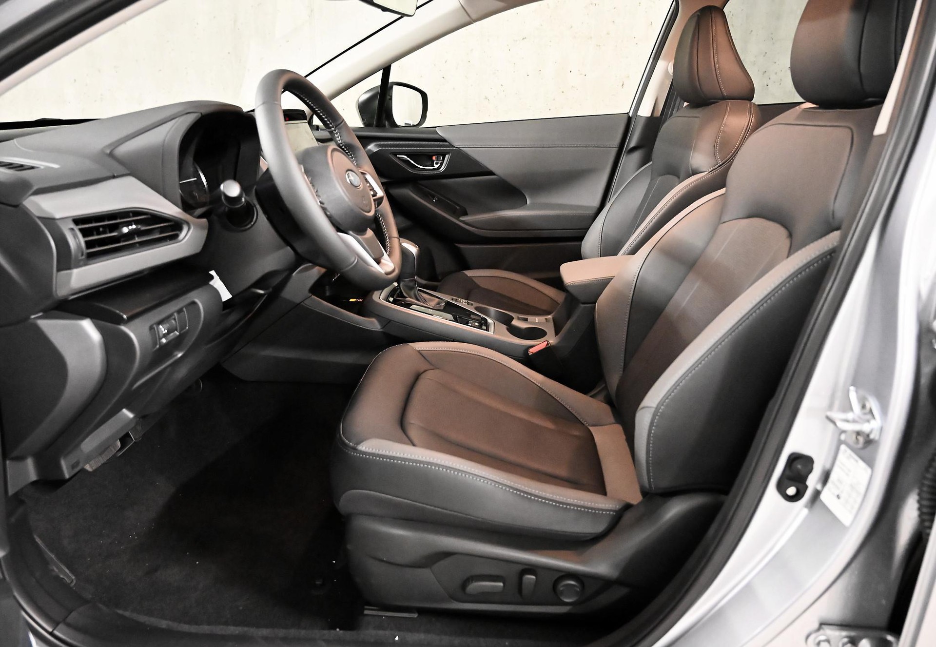 SUBARU Crosstrek 2.0i e-Boxer Luxury-image-2