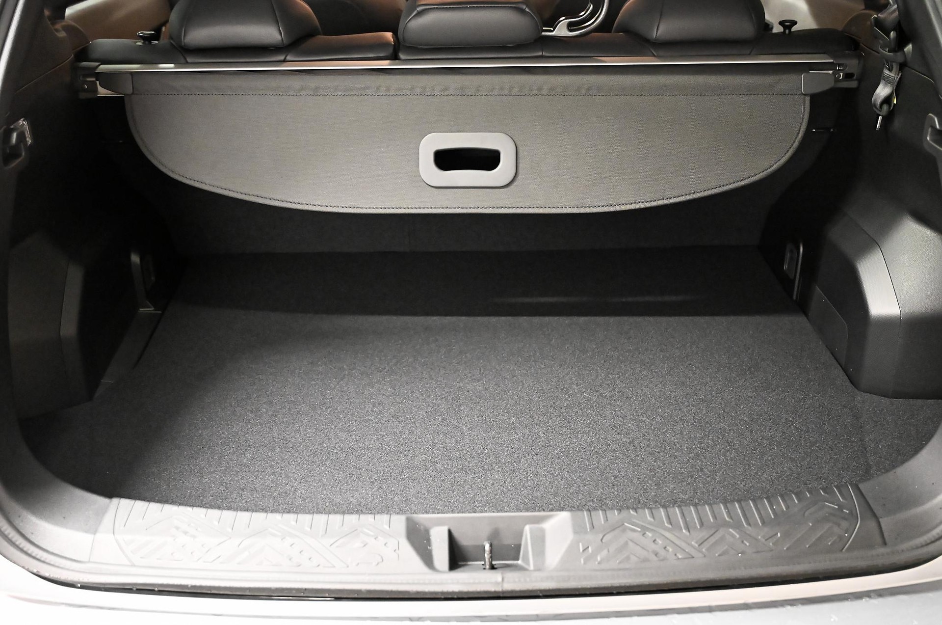 SUBARU Crosstrek 2.0i e-Boxer Luxury-image-15