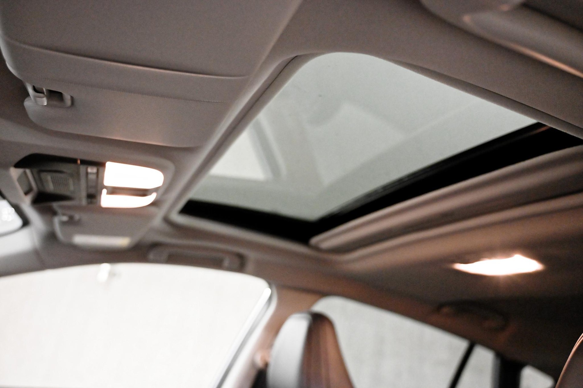 SUBARU Crosstrek 2.0i e-Boxer Luxury-image-7