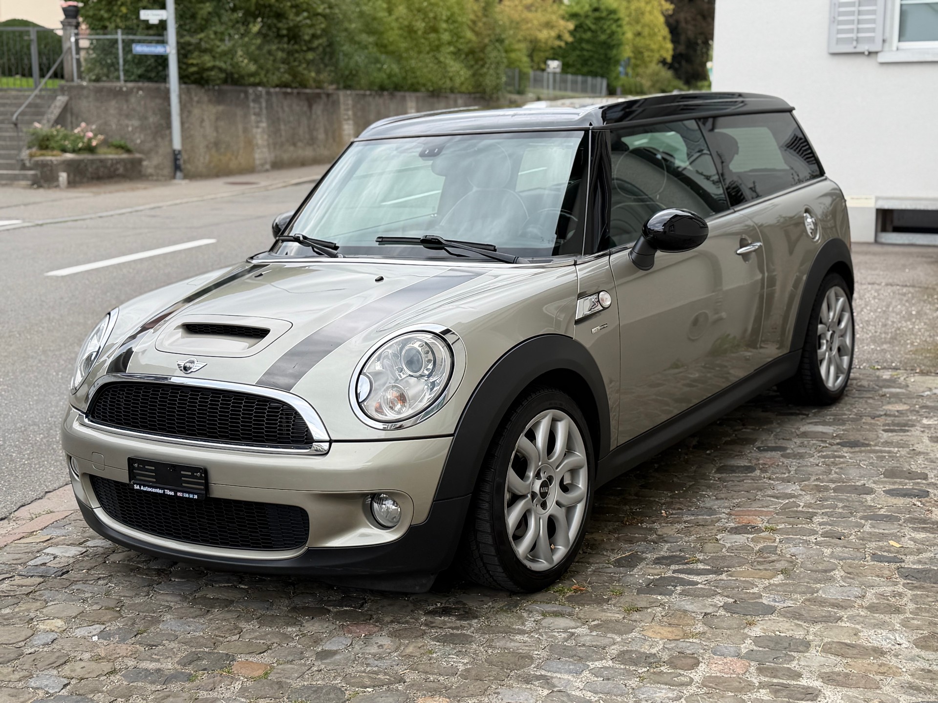 MINI Clubman Cooper S | 175PS | Frisch MFK 2026 | Leder | Panorama Glas. | Xenon | Navigation | Bluetooth-image-1