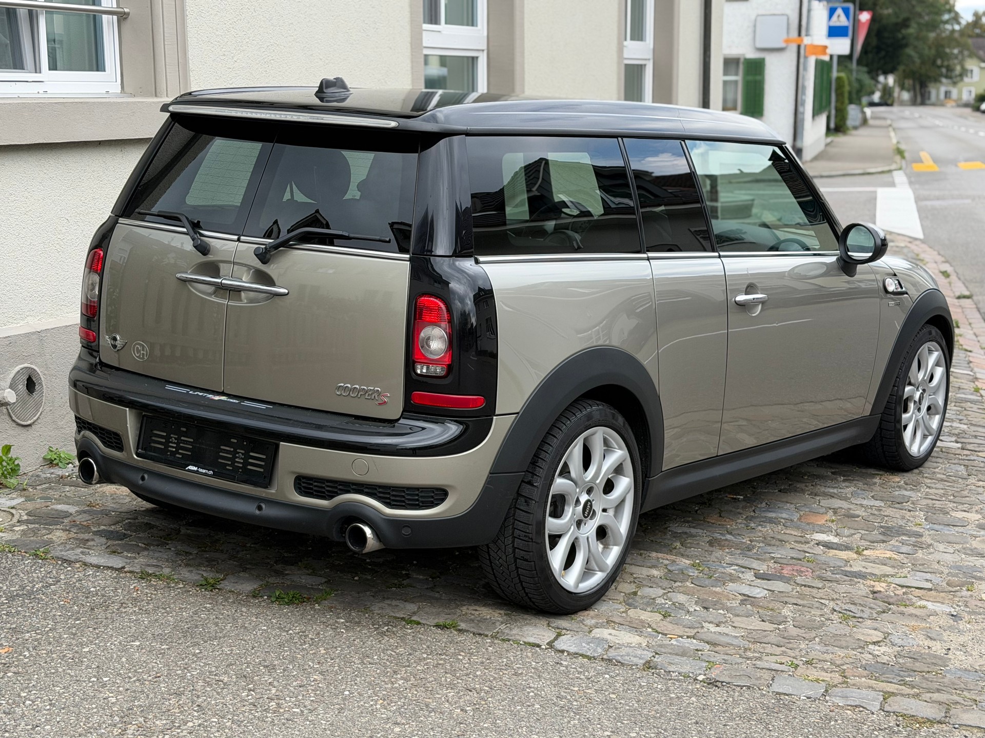MINI Clubman Cooper S | 175PS | Frisch MFK 2026 | Leder | Panorama Glas. | Xenon | Navigation | Bluetooth-image-5