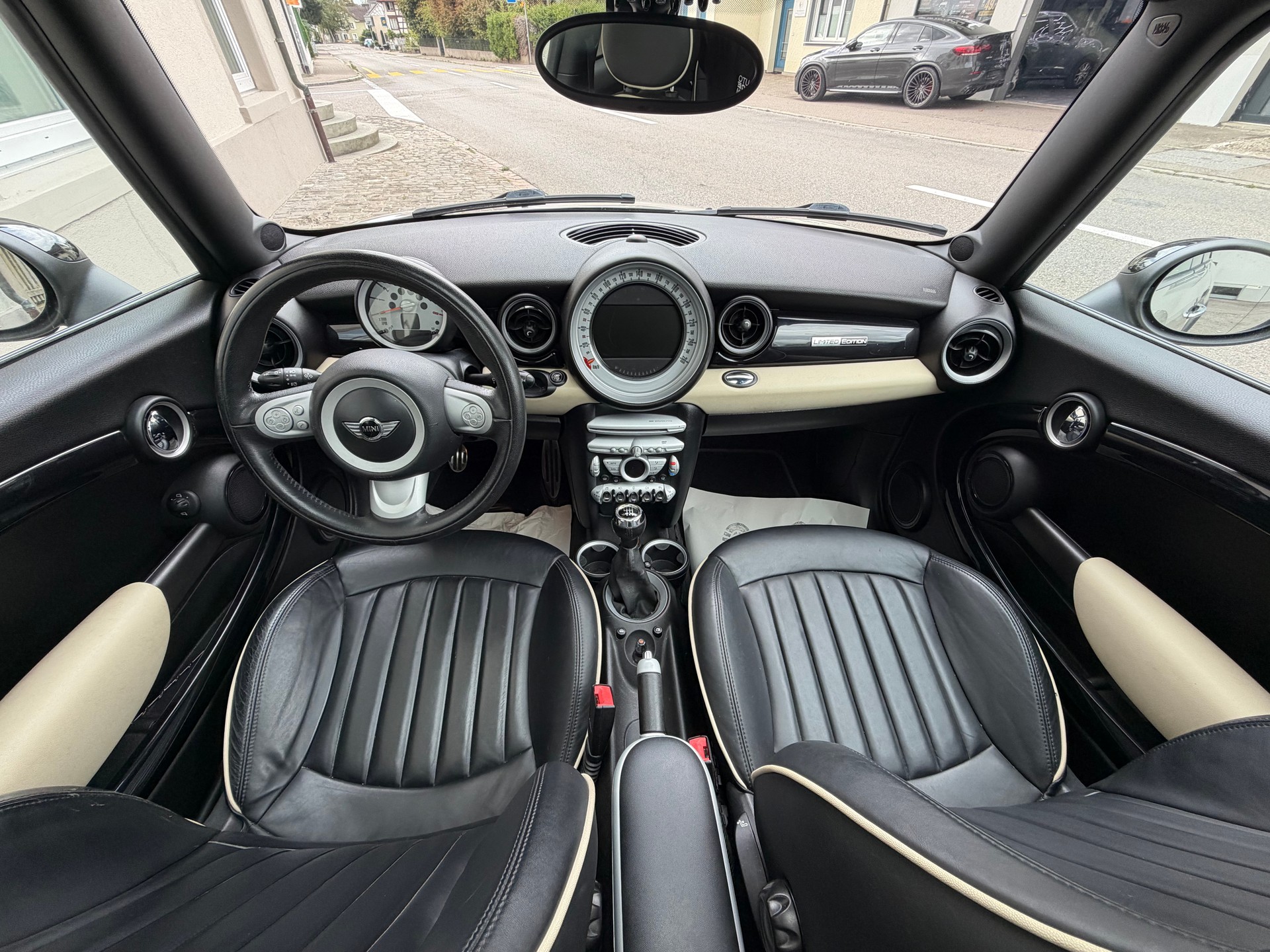 MINI Clubman Cooper S | 175PS | Frisch MFK 2026 | Leder | Panorama Glas. | Xenon | Navigation | Bluetooth-image-9