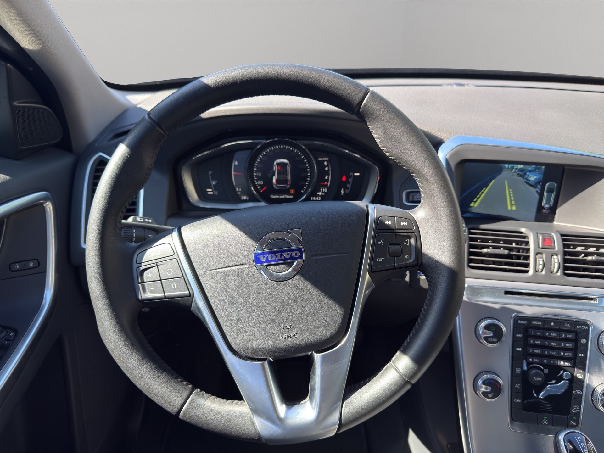 VOLVO XC60 T5 AWD Summum Geartronic-image-16